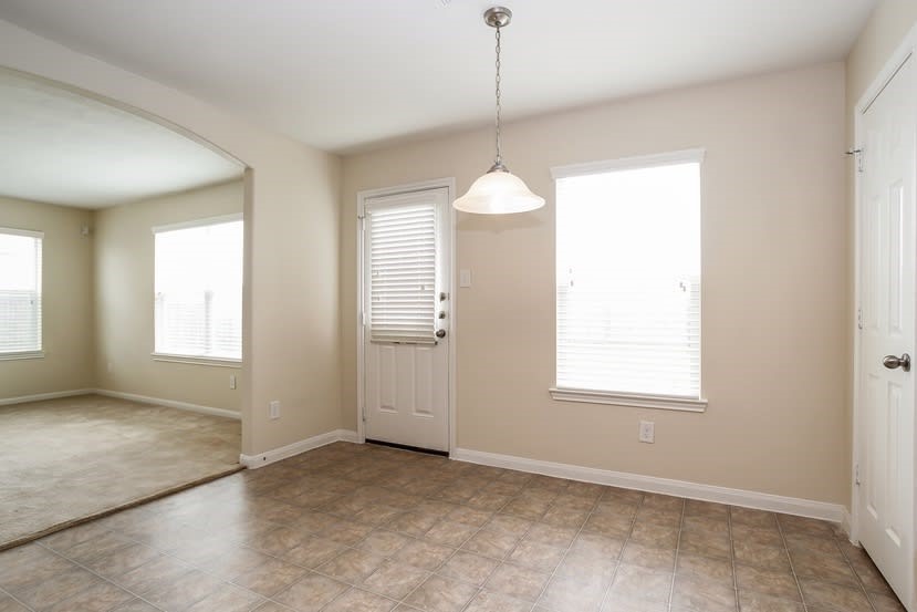 19151 Sandelford Drive Property Photo 5