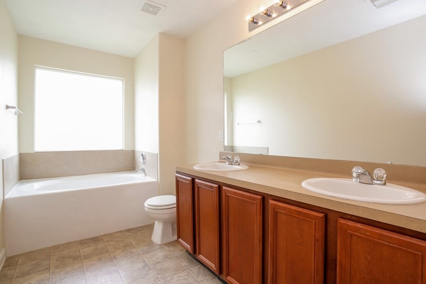 19151 Sandelford Drive Property Photo 10