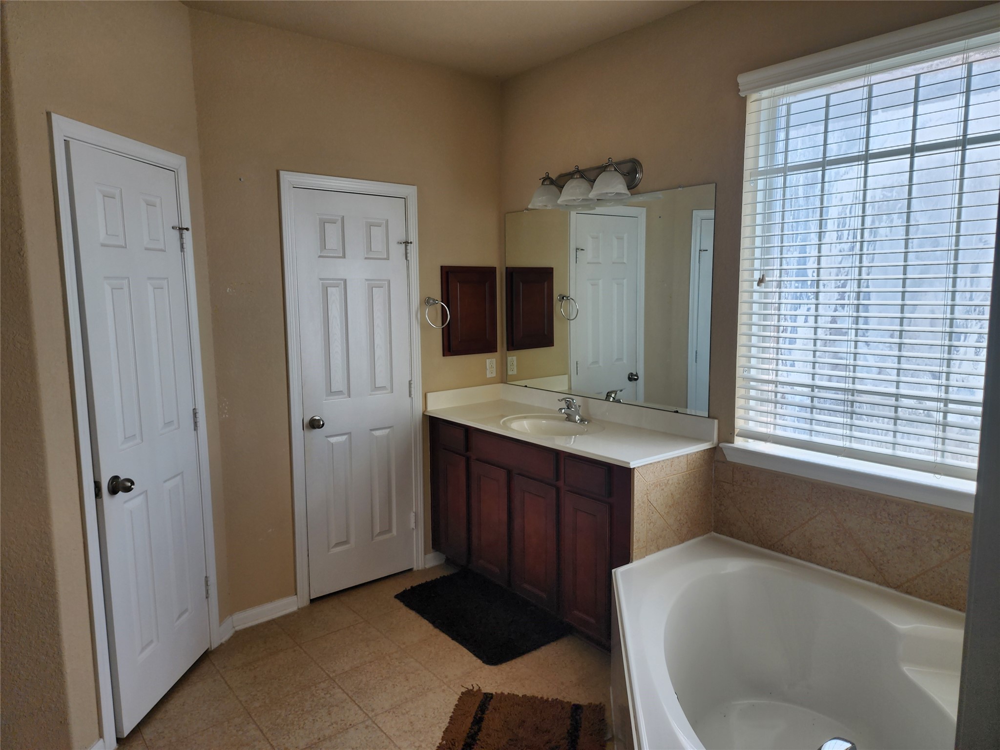 8930 Silent Hills Lane Property Photo 8