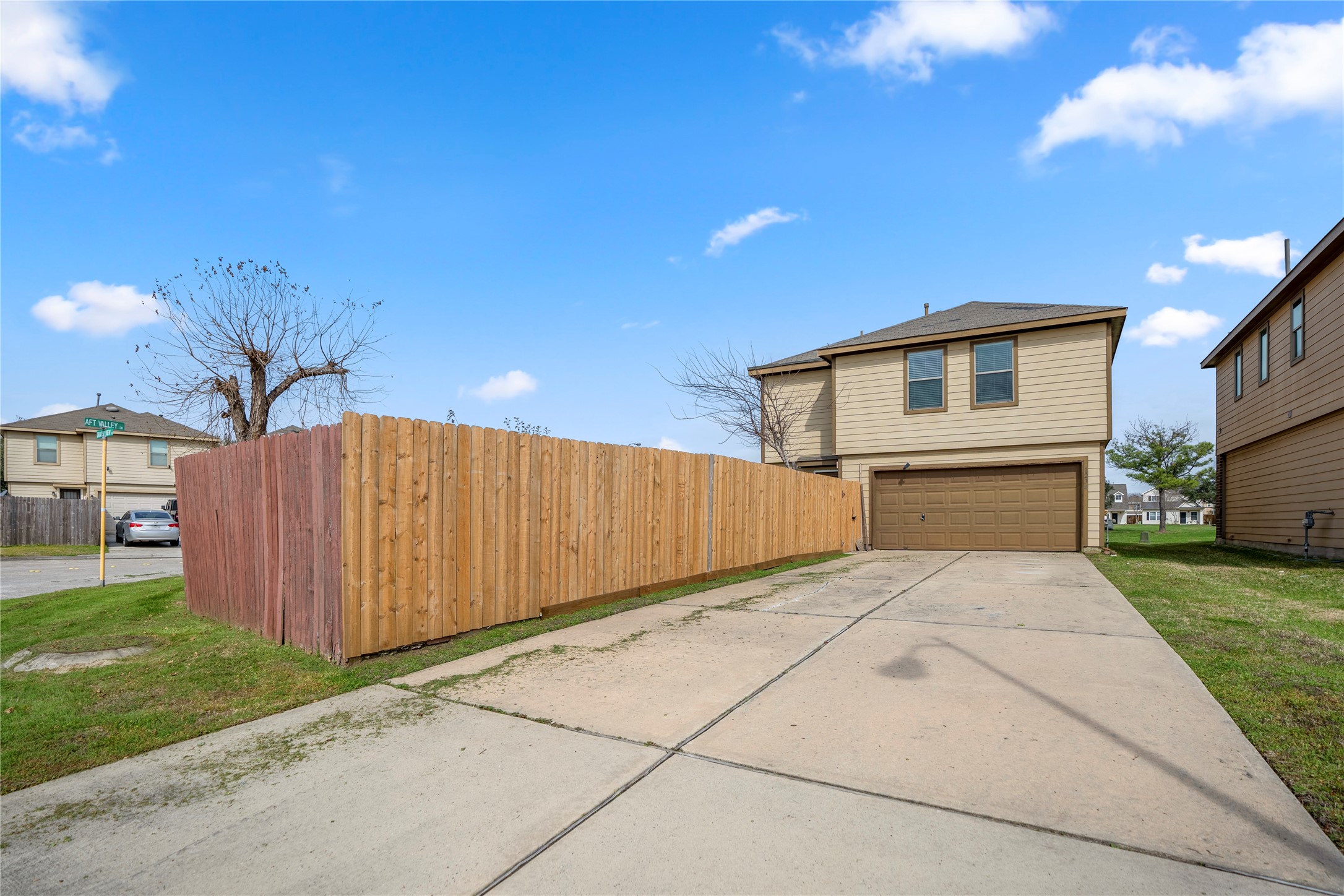 1234 Grassy View Drive Property Photo 1