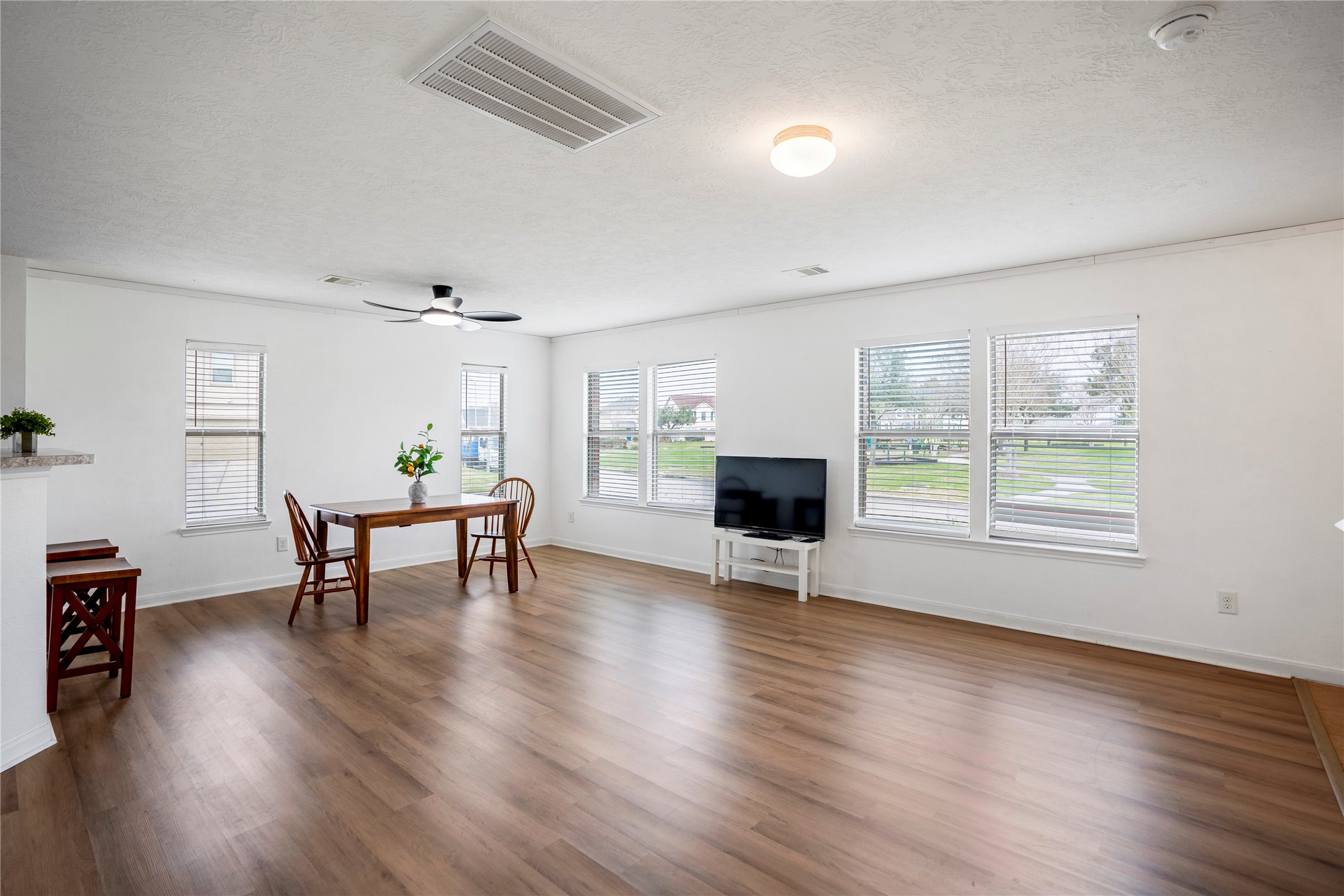1234 Grassy View Drive Property Photo 7