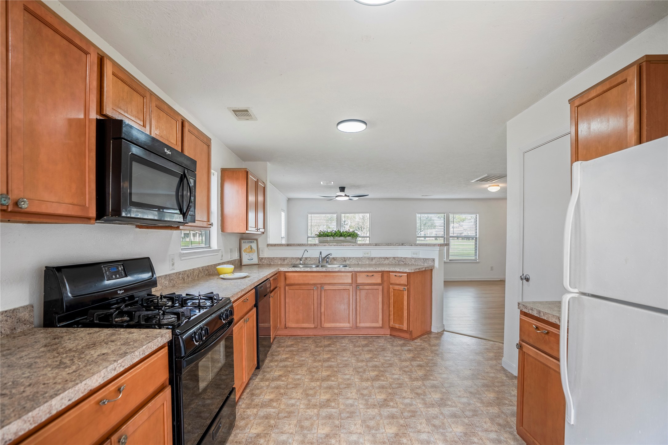 1234 Grassy View Drive Property Photo 12