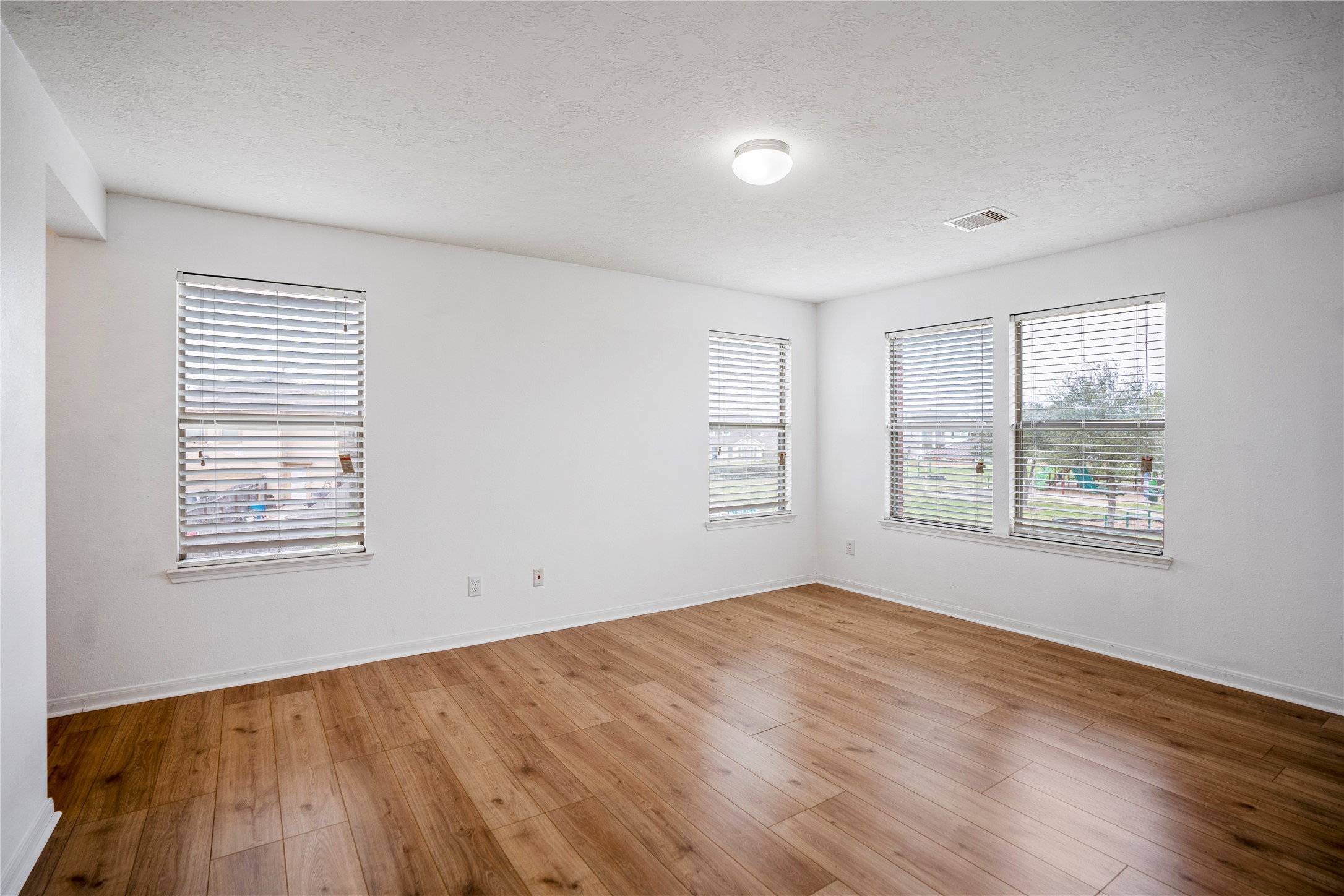 1234 Grassy View Drive Property Photo 15