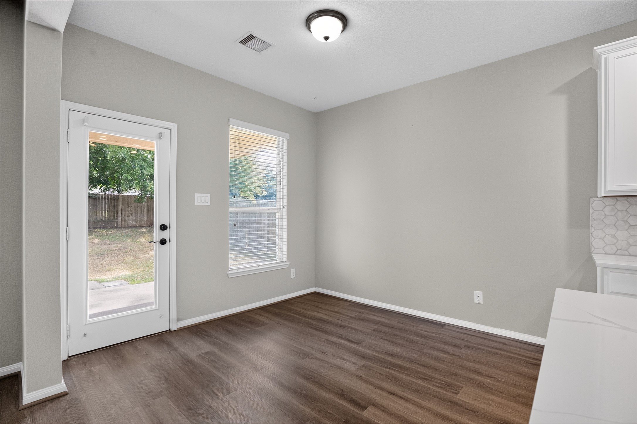 7611 Dragon Pearls Lane Property Photo 12
