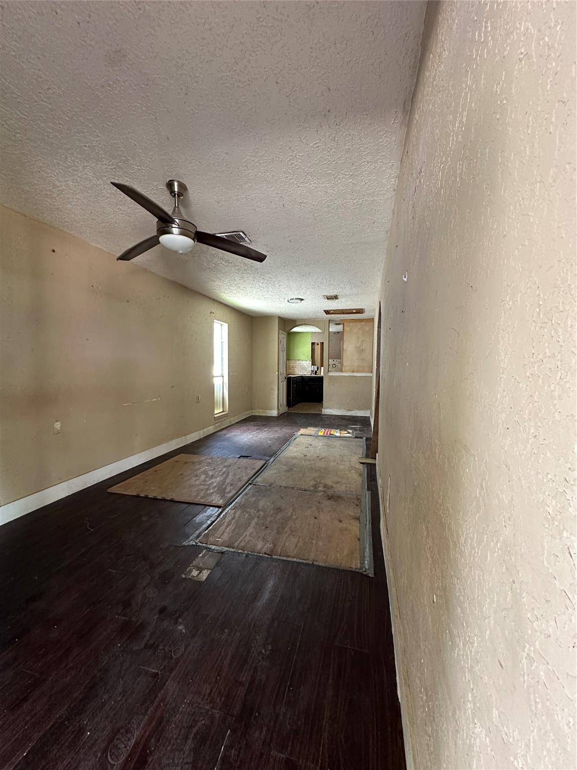 2912 Gregg Street, Houston Tx 77026 Property Photo 2