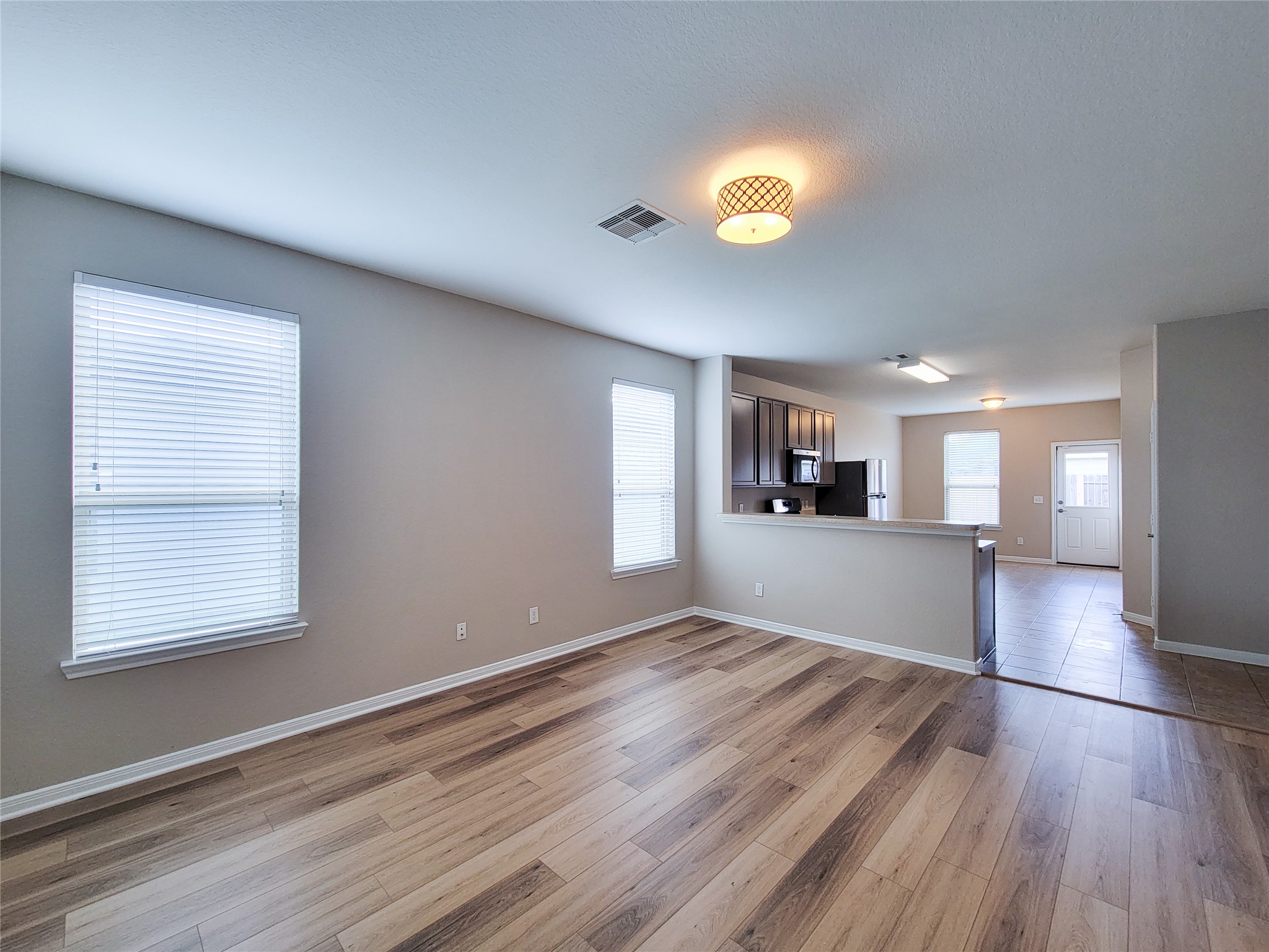 6535 Dayridge Lane Property Photo 2