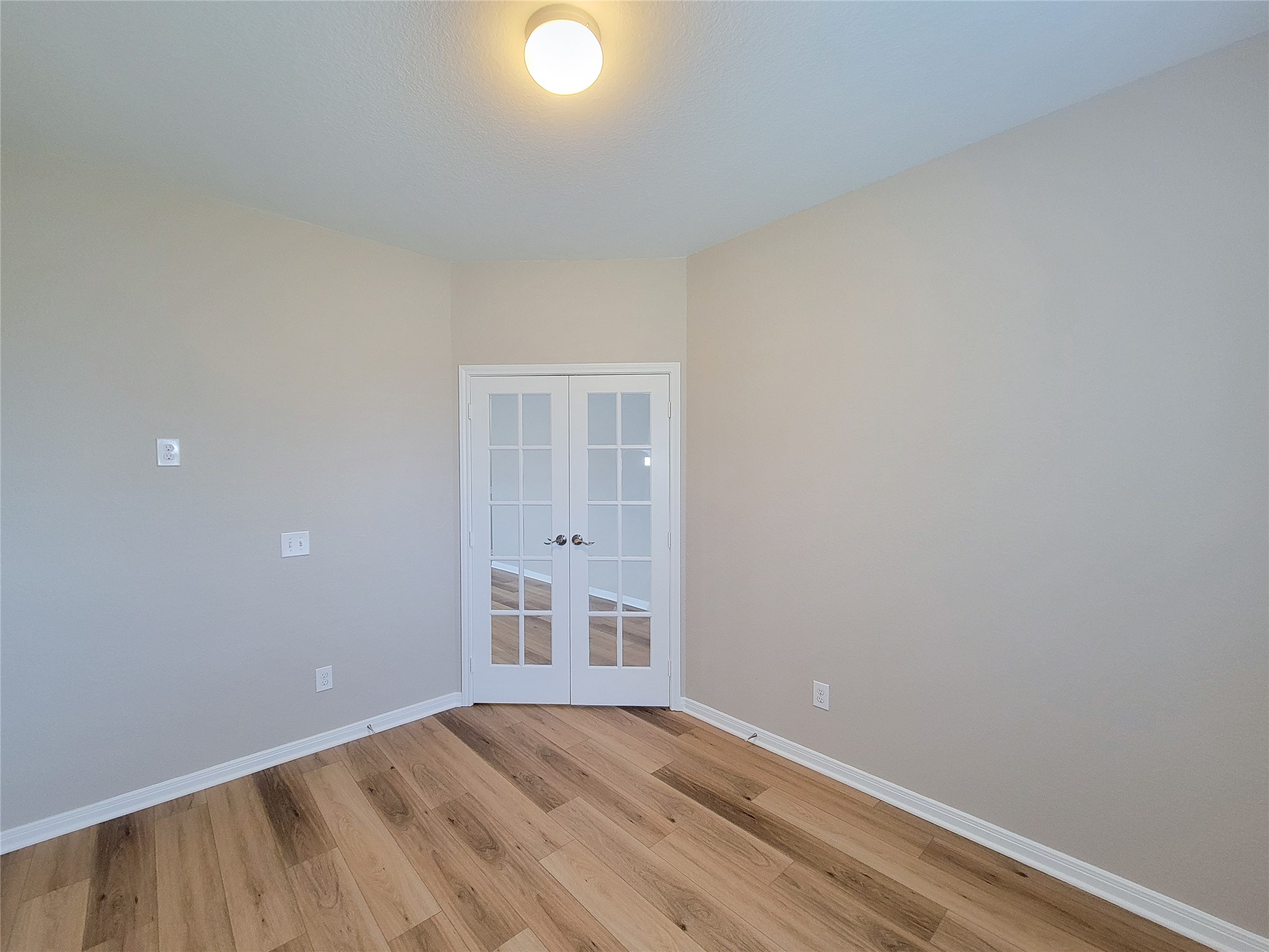 6535 Dayridge Lane Property Photo 10