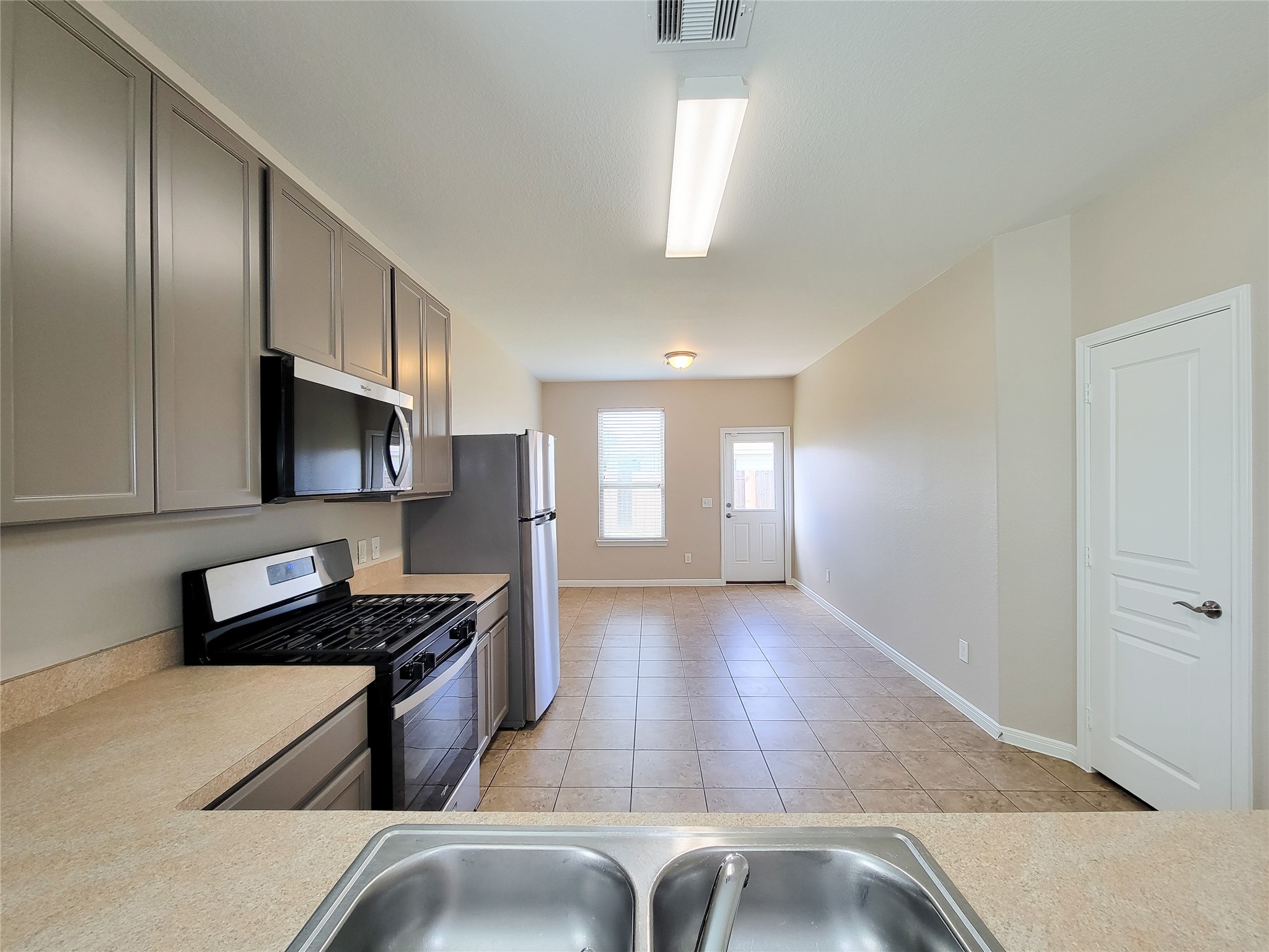 6535 Dayridge Lane Property Photo 18