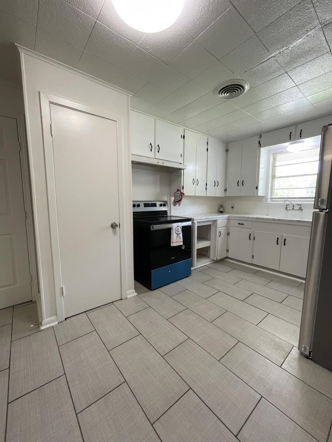 1004 Oak Drive Property Photo 9