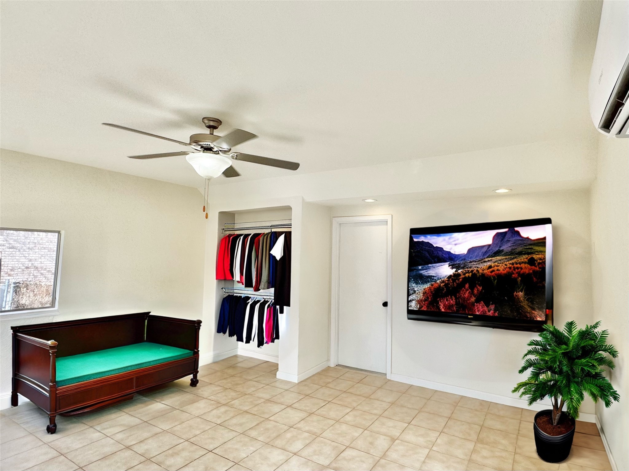 1206 Hackberry Drive Property Photo 12