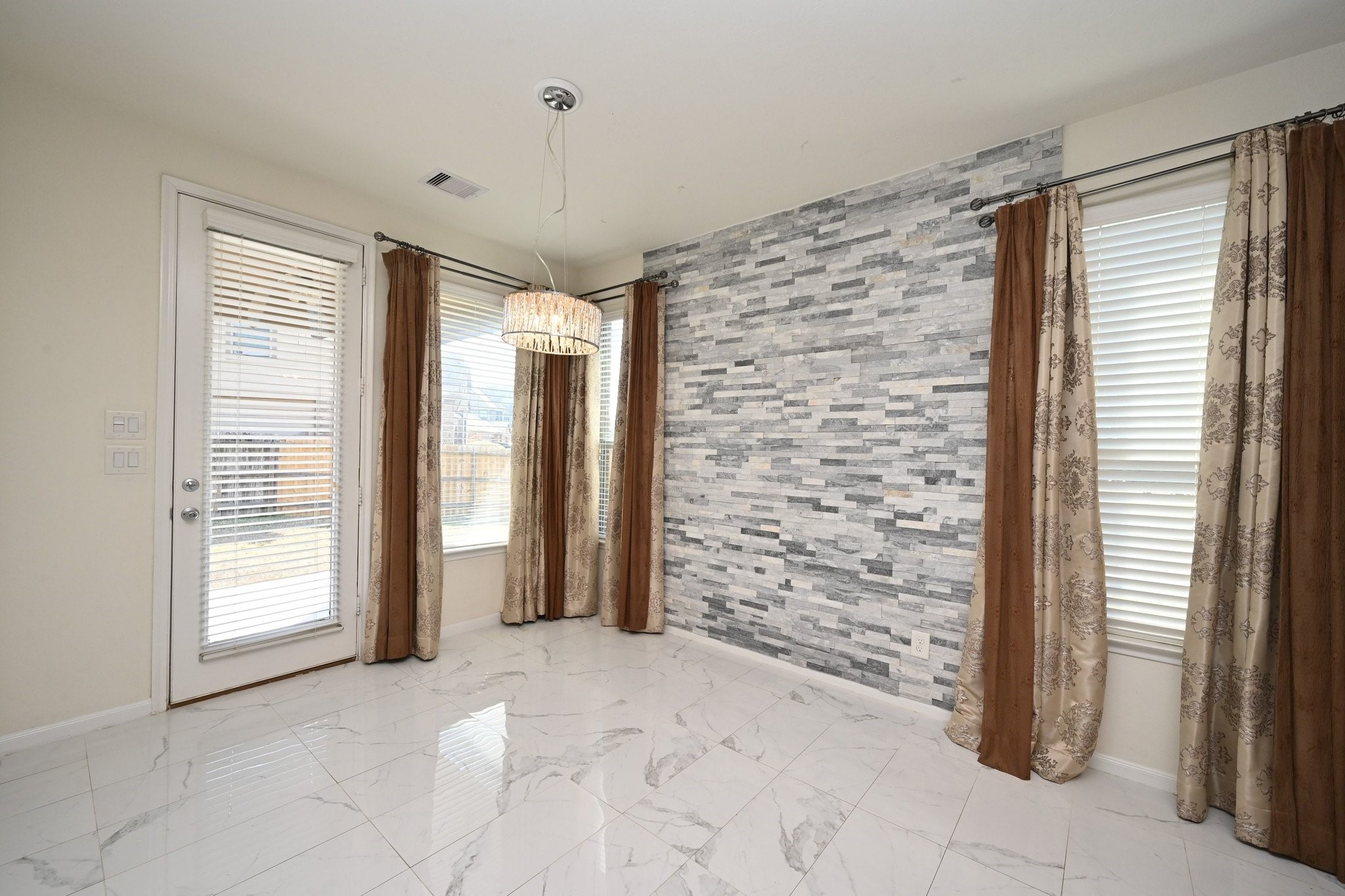 21119 Keystone Pine Court Property Photo 17
