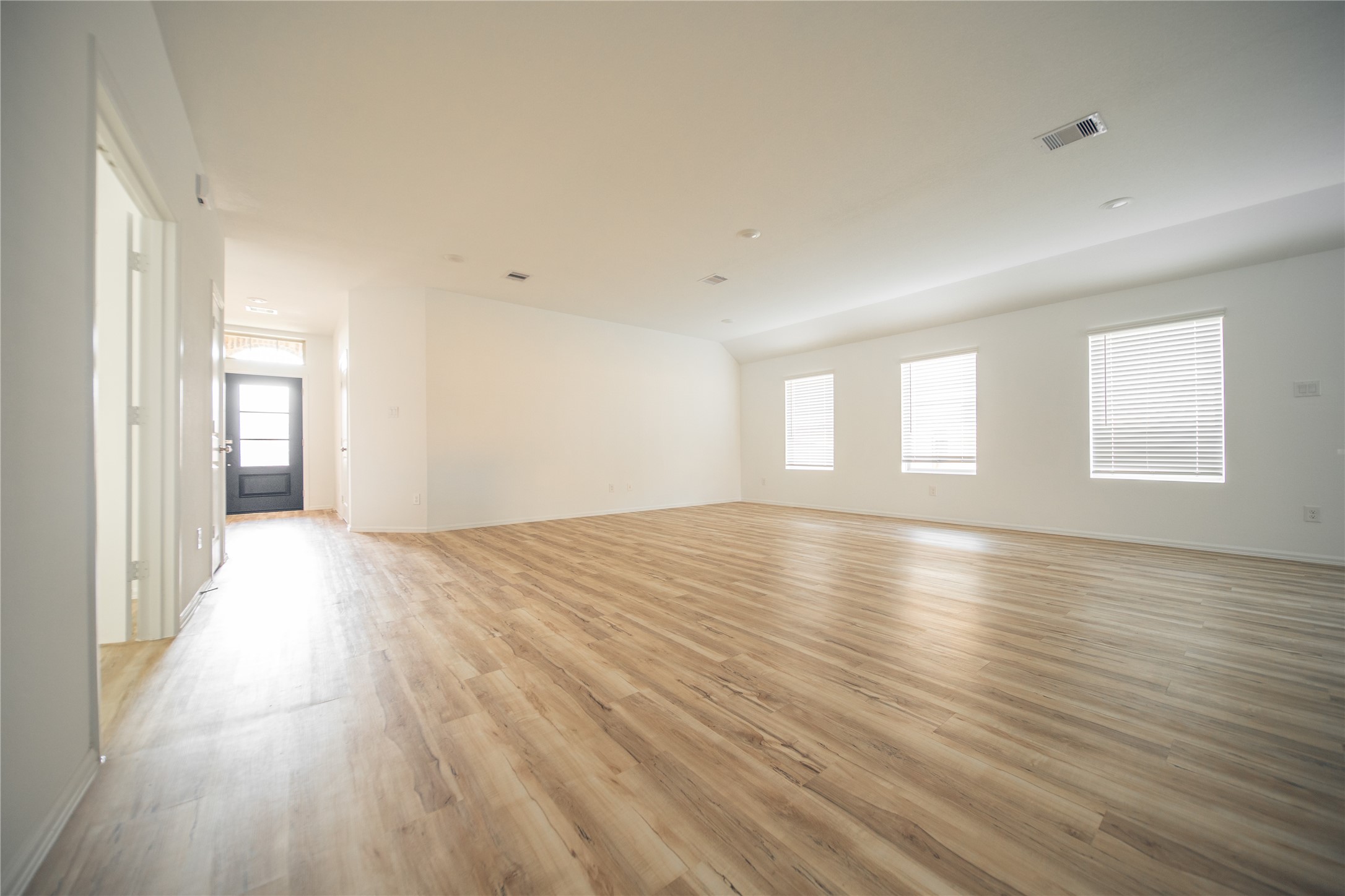 2615 Olivine Stone Drive Property Photo 4