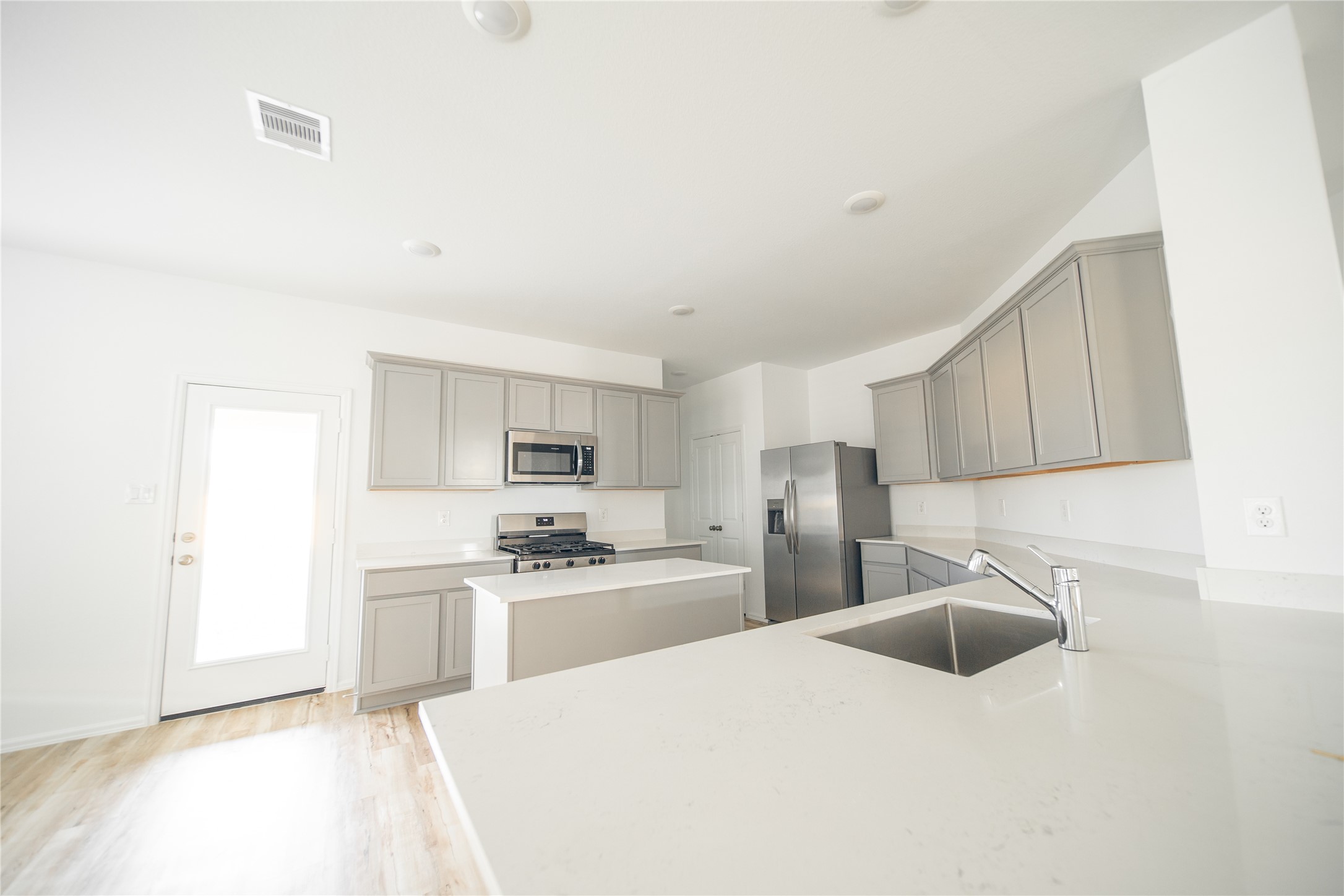 2615 Olivine Stone Drive Property Photo 10