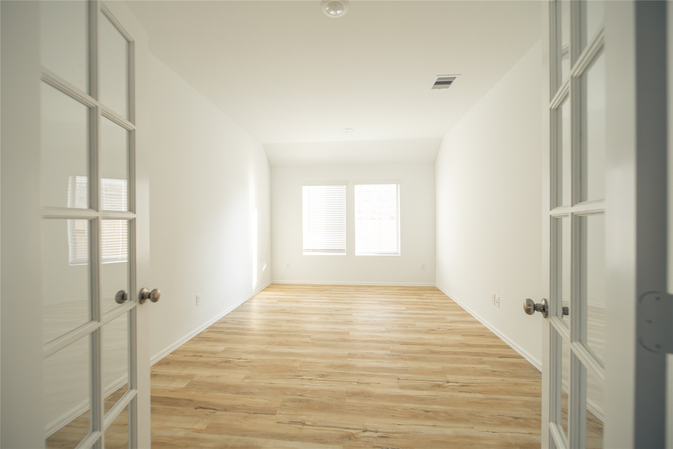 2615 Olivine Stone Drive Property Photo 11