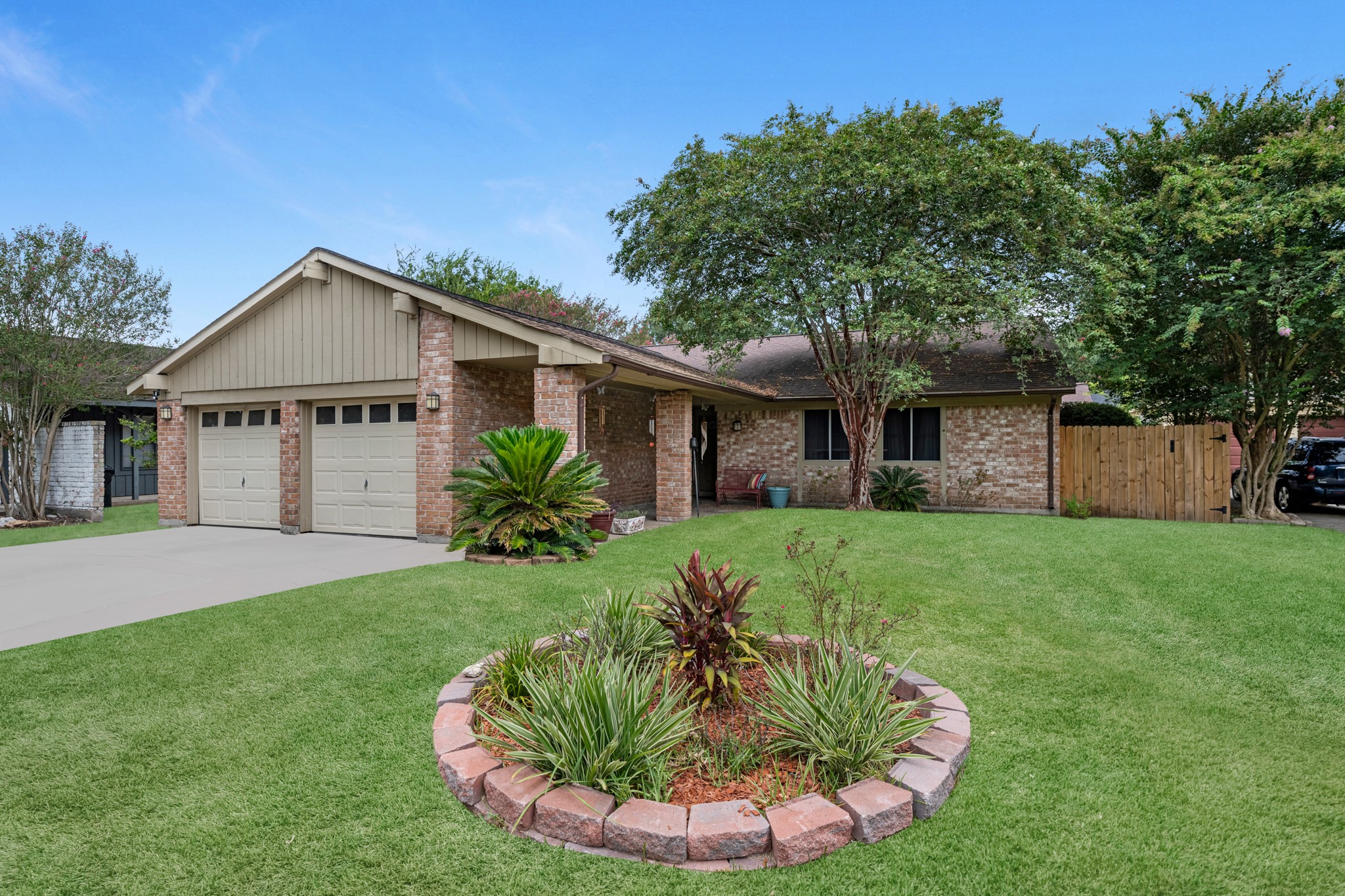 4718 Lost Oak Drive Property Photo 4