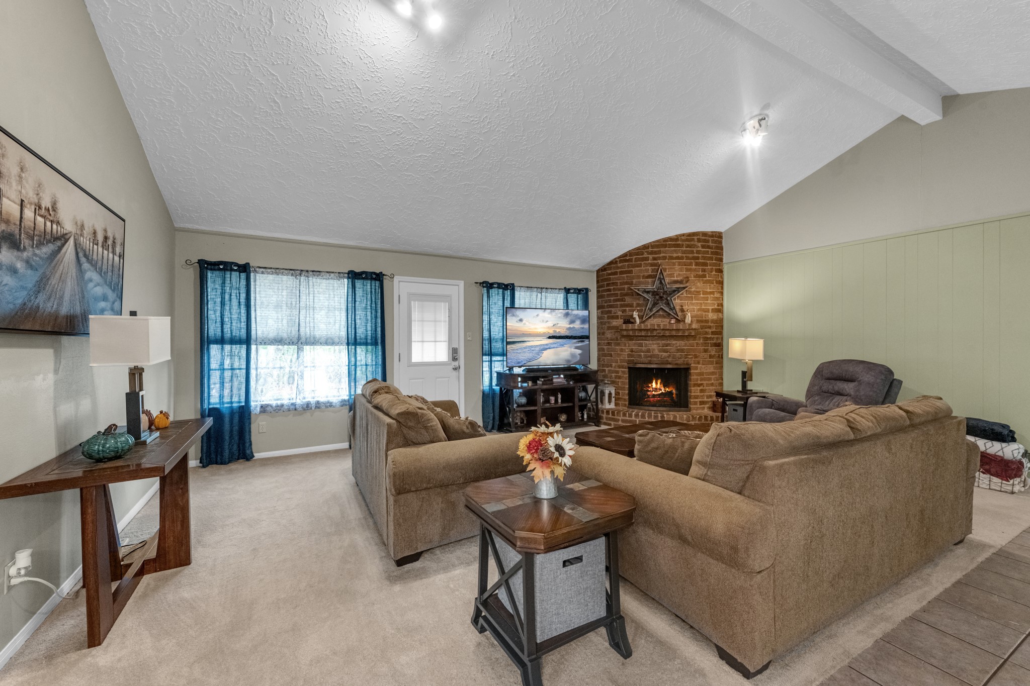 4718 Lost Oak Drive Property Photo 11