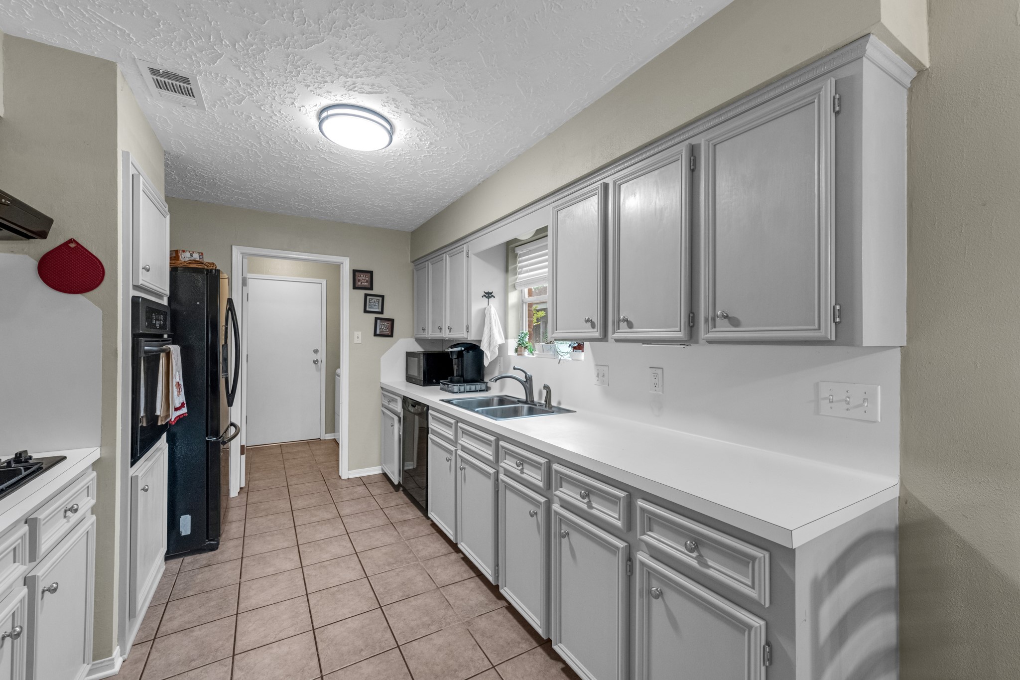 4718 Lost Oak Drive Property Photo 17