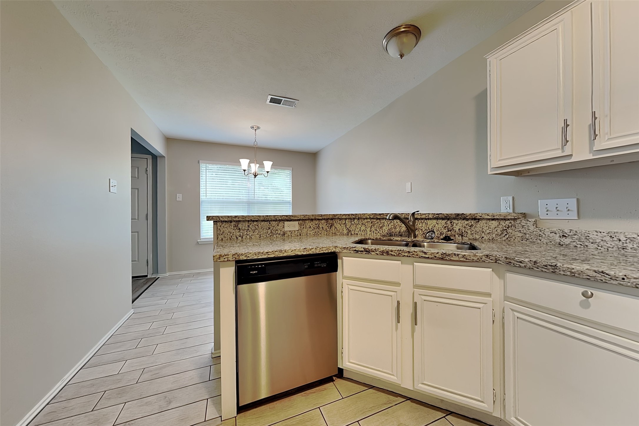 26010 Richards Road Property Photo 5