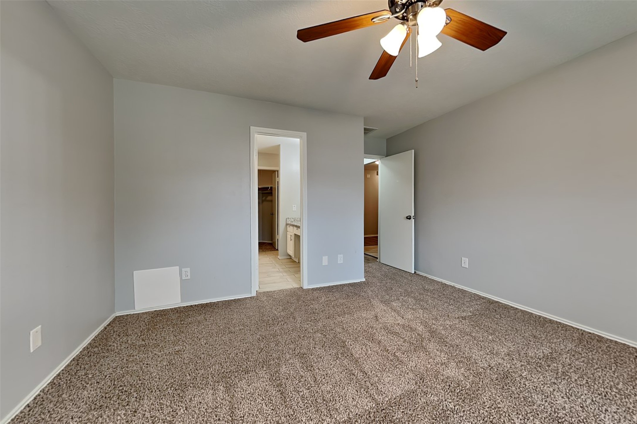 26010 Richards Road Property Photo 8