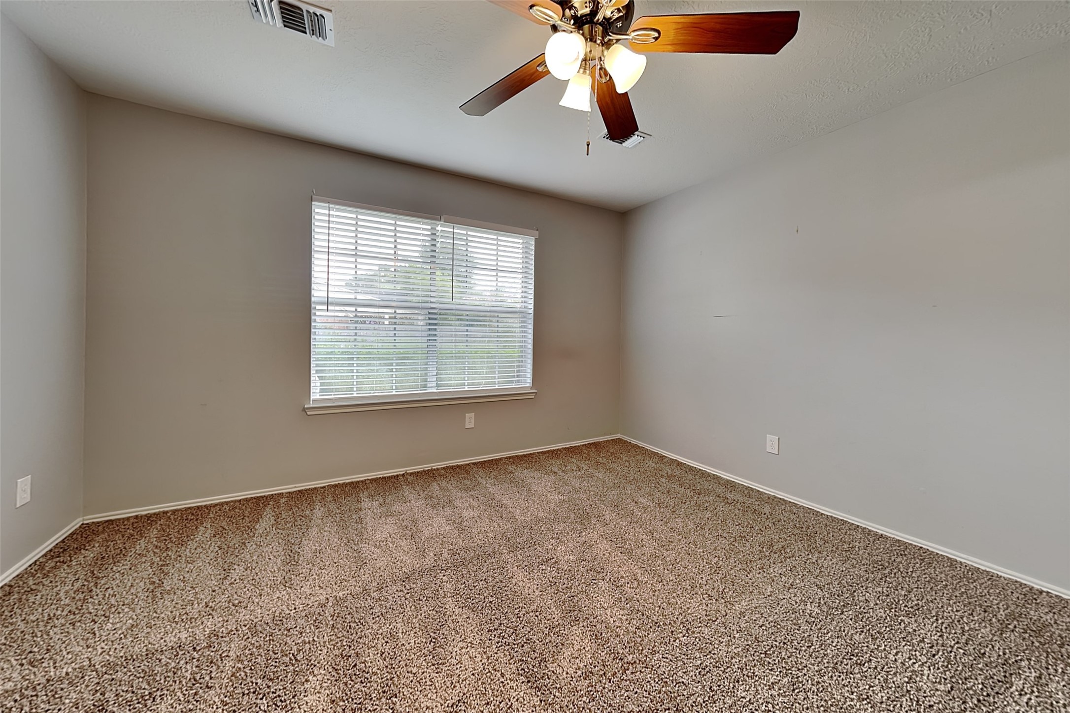 26010 Richards Road Property Photo 9