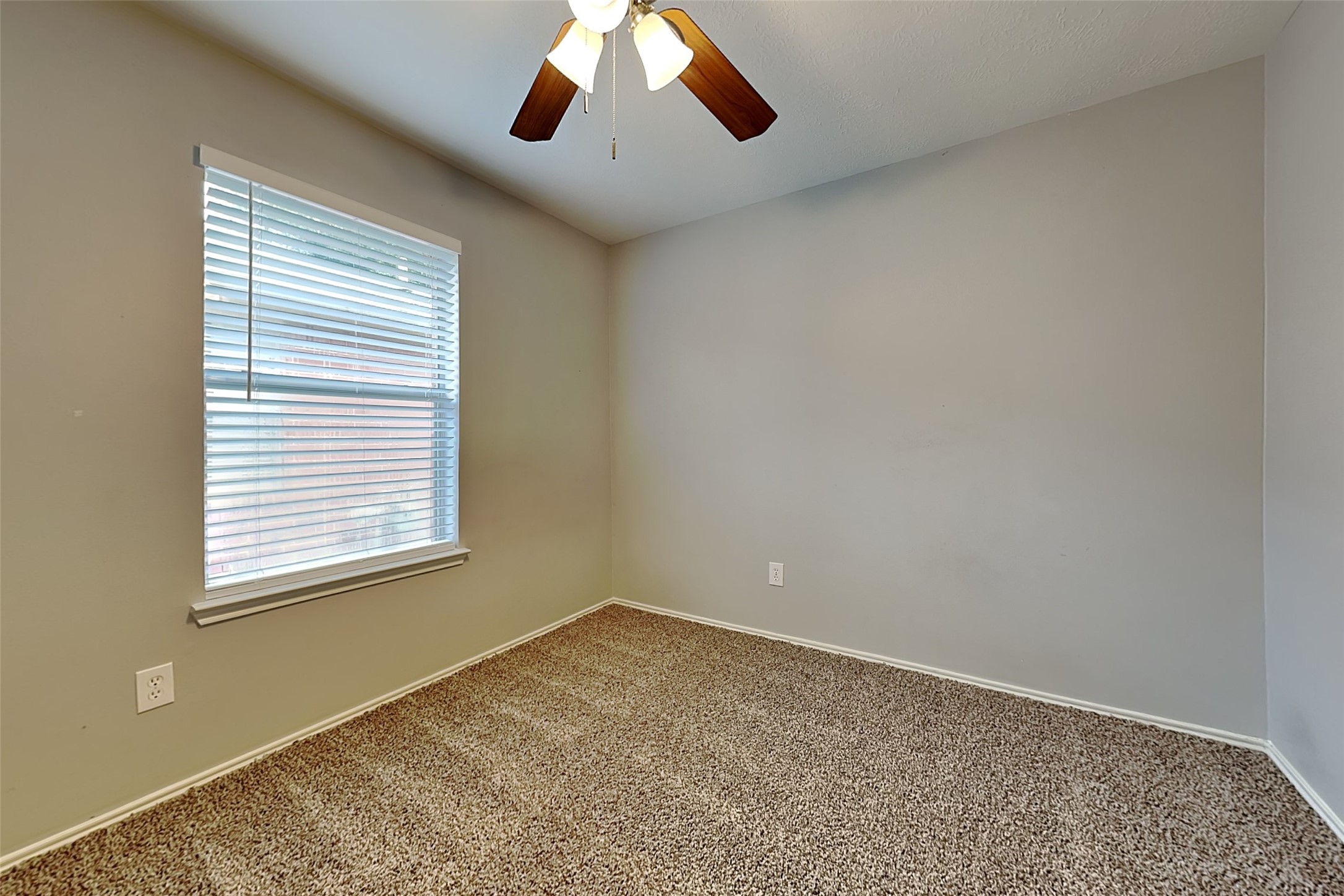 26010 Richards Road Property Photo 14
