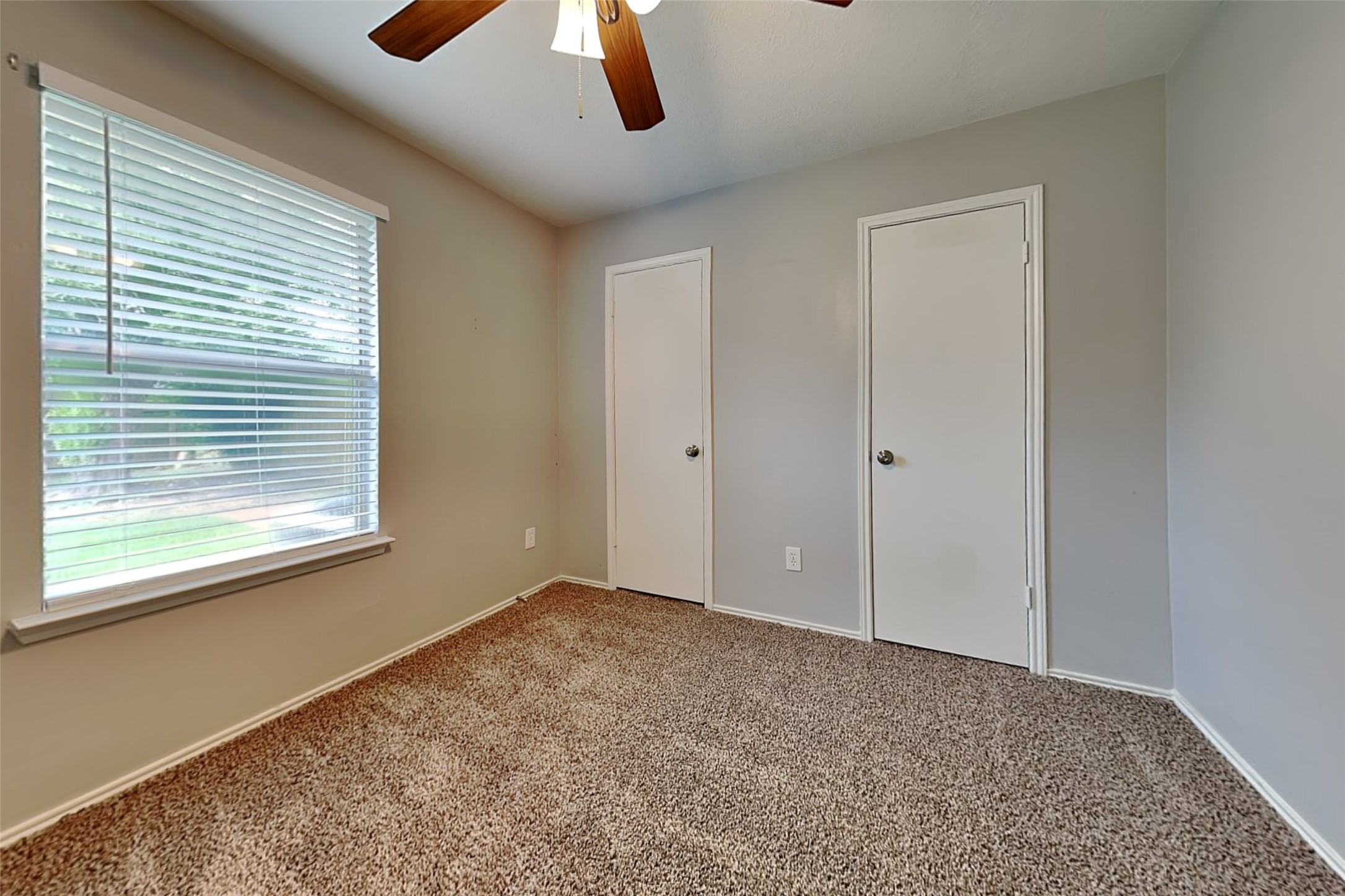 26010 Richards Road Property Photo 16