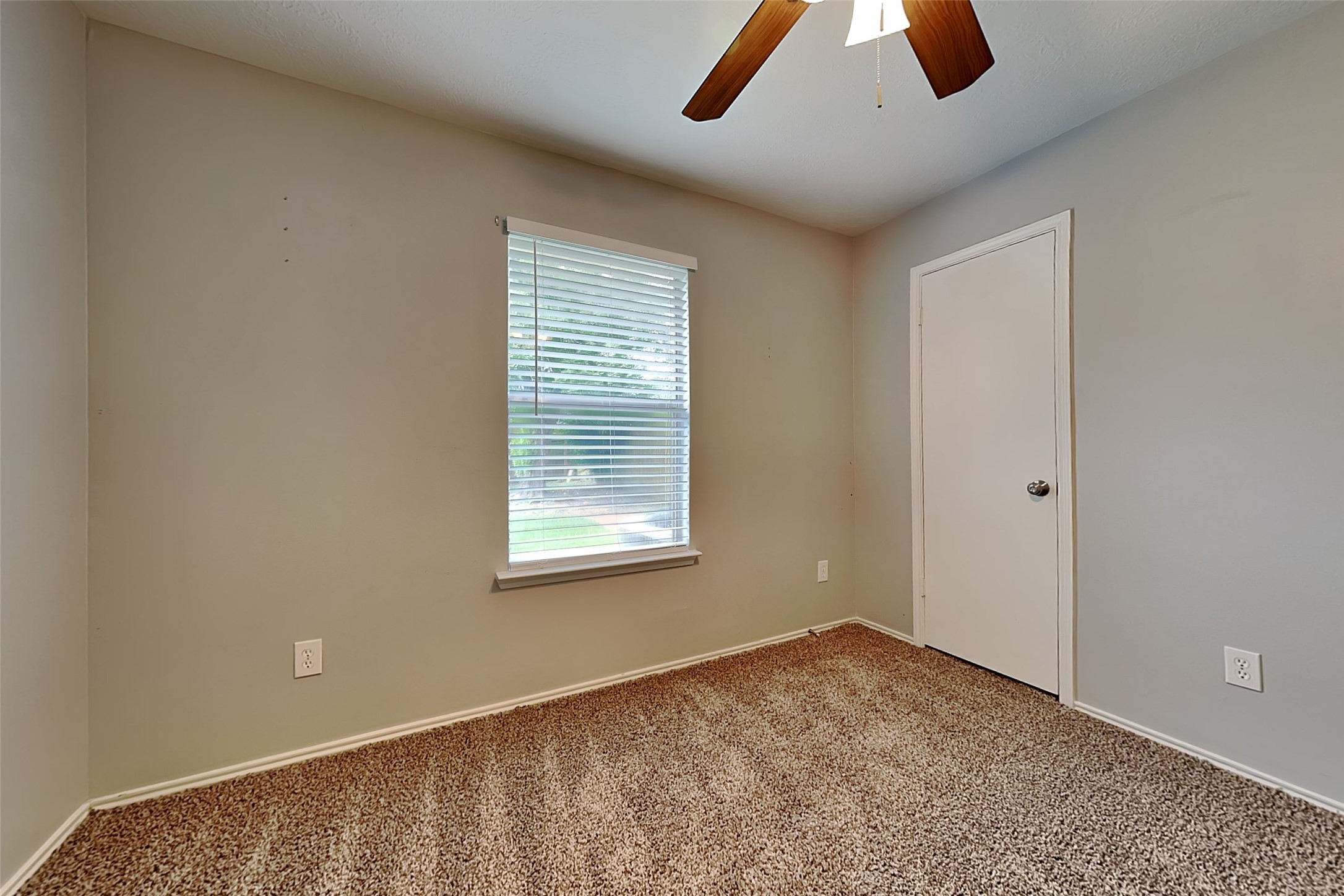 26010 Richards Road Property Photo 17