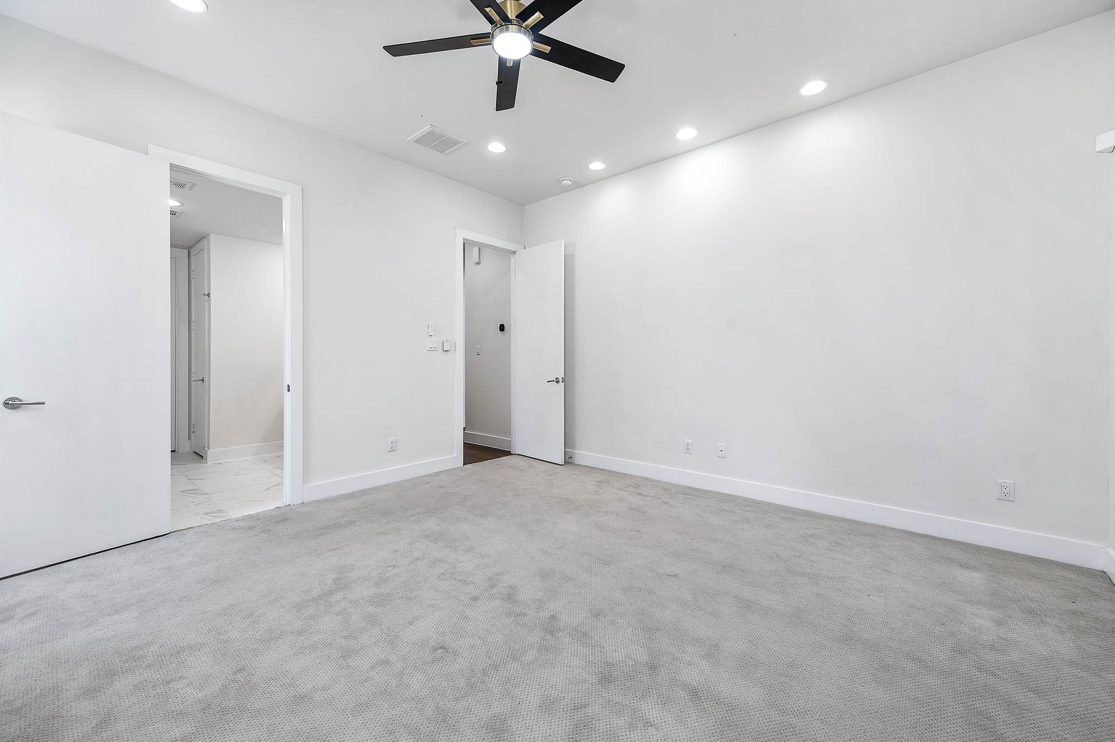 5519 Paraiso Place Property Photo 14