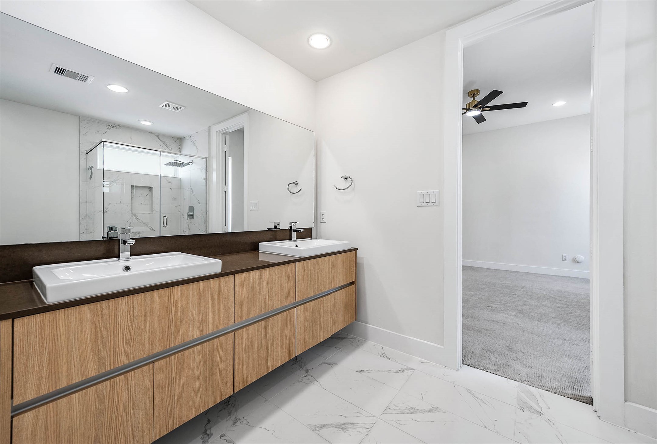 5519 Paraiso Place Property Photo 17