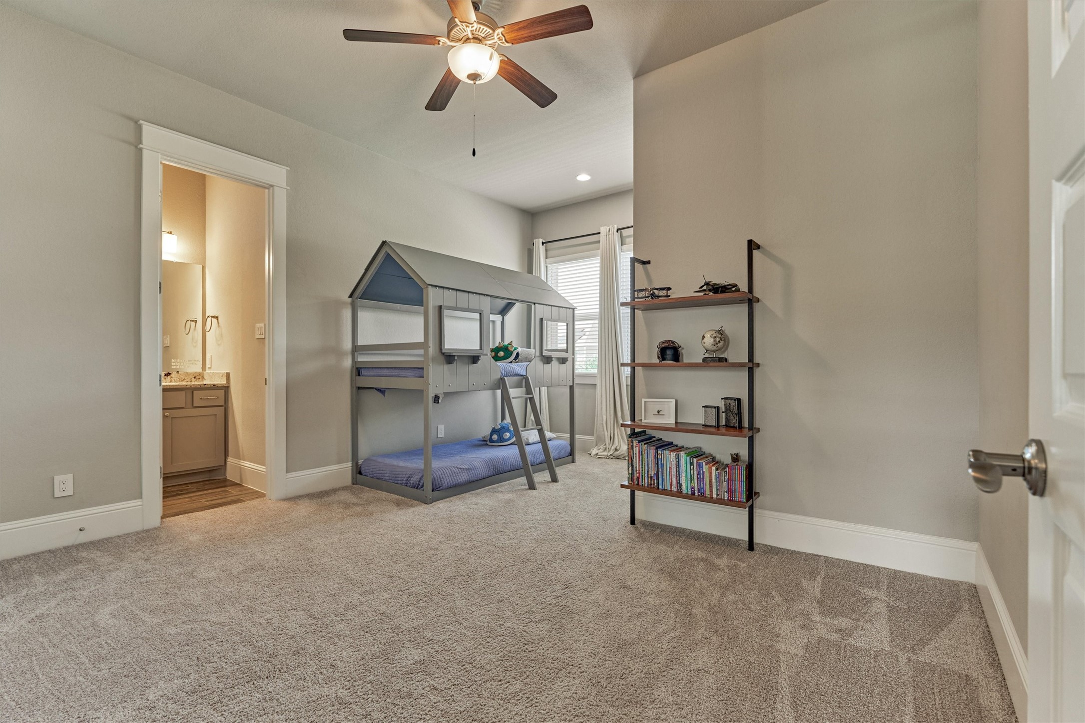 2107 Sweet Drift Circle Property Photo 38