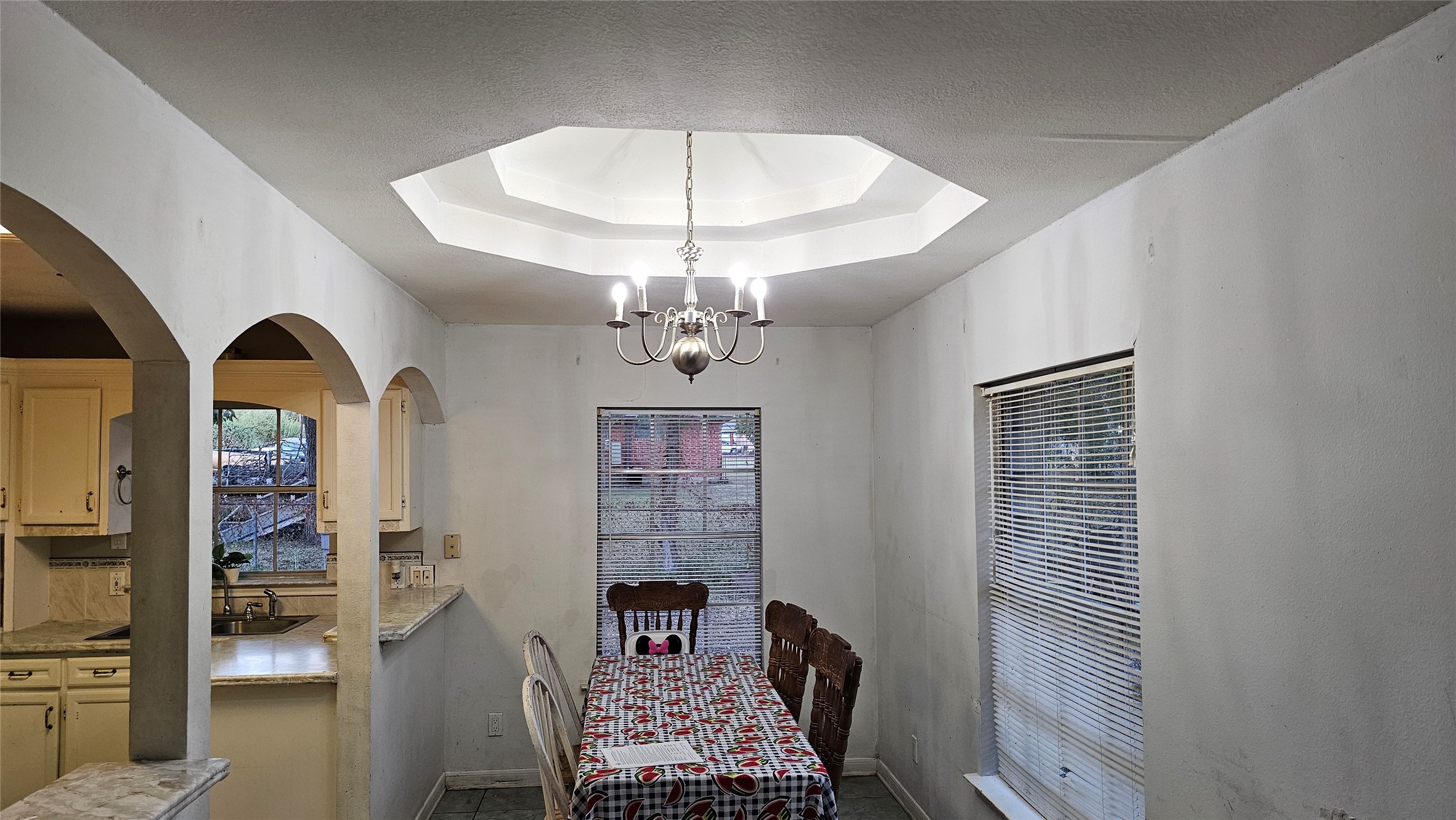 1525 Calvit Street Property Photo 3