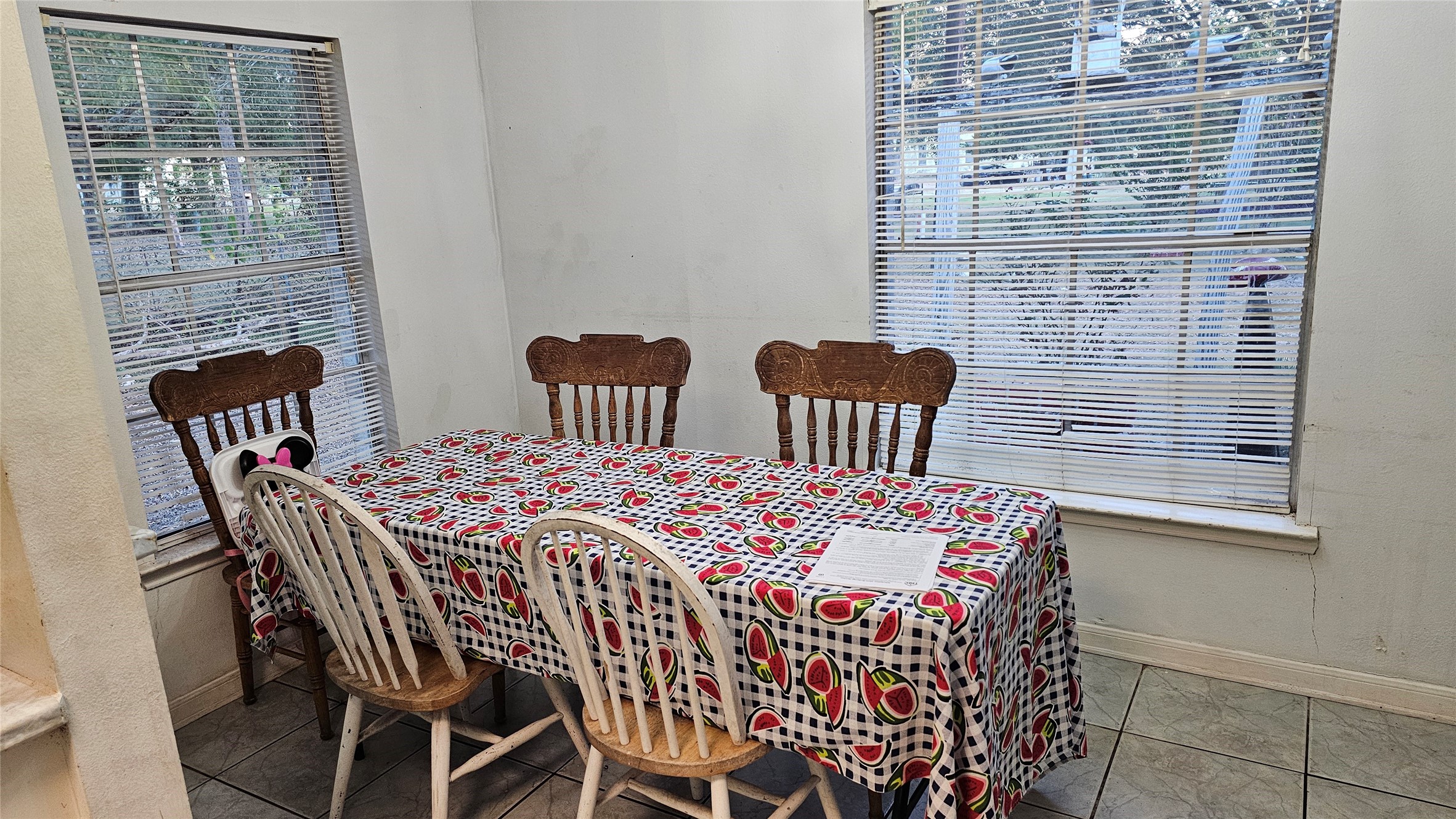 1525 Calvit Street Property Photo 9
