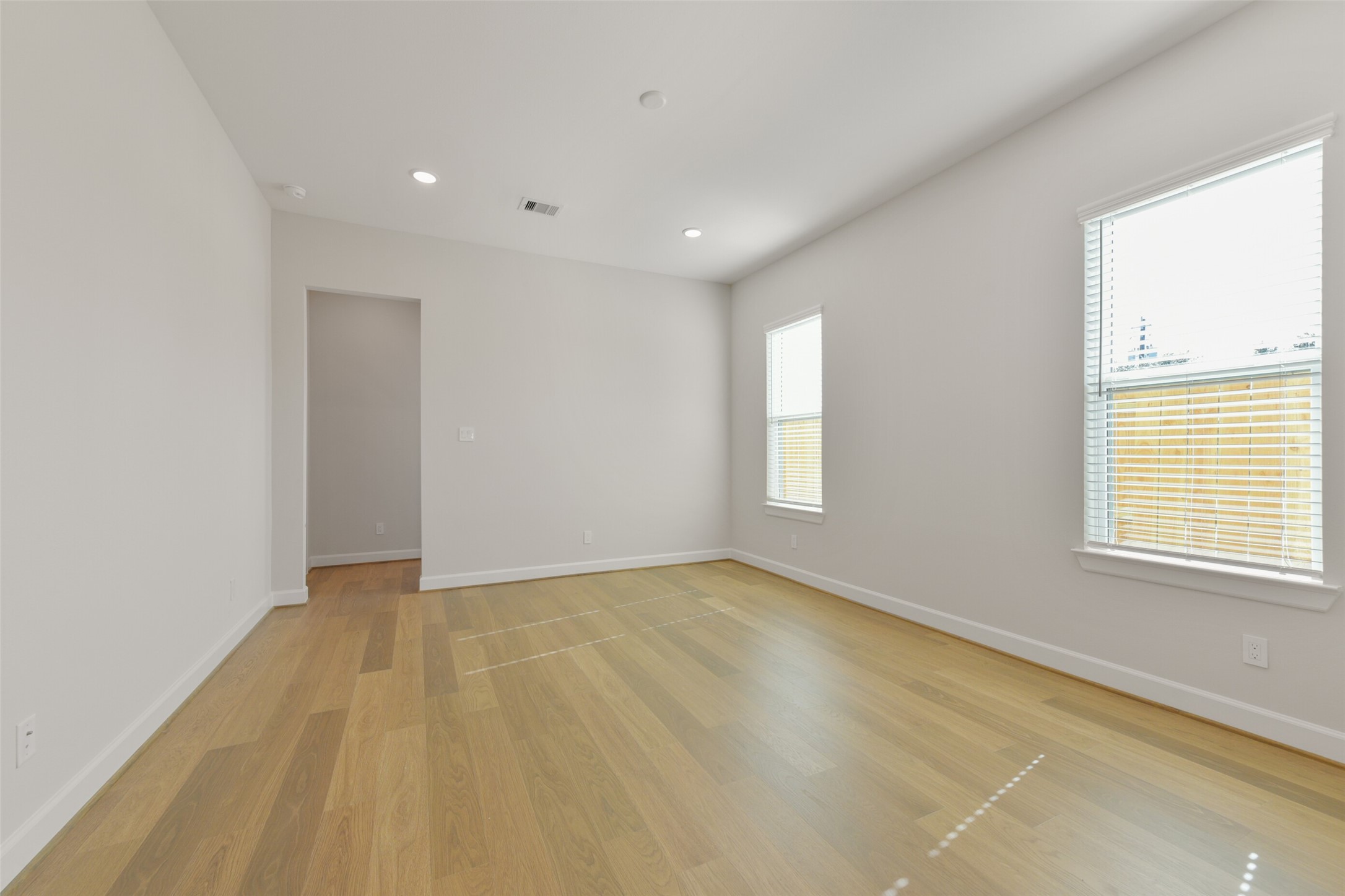 2515 S Houston Avenue Property Photo 17