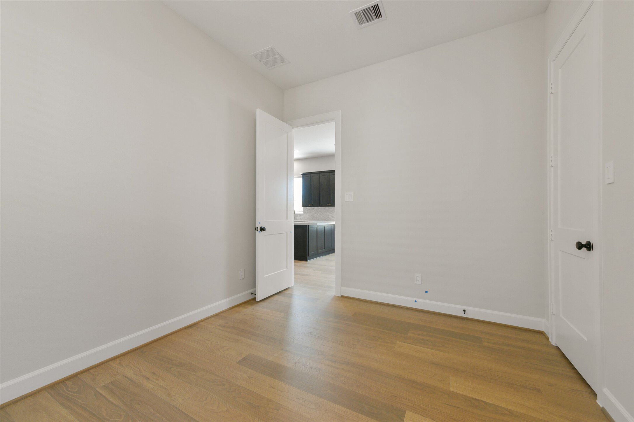 2515 S Houston Avenue Property Photo 27