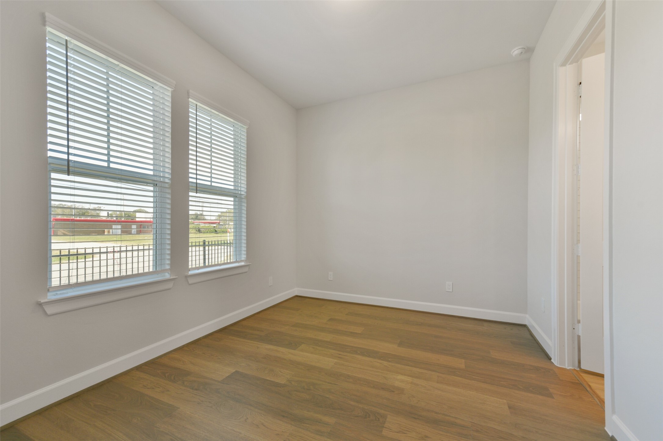 2515 S Houston Avenue Property Photo 30