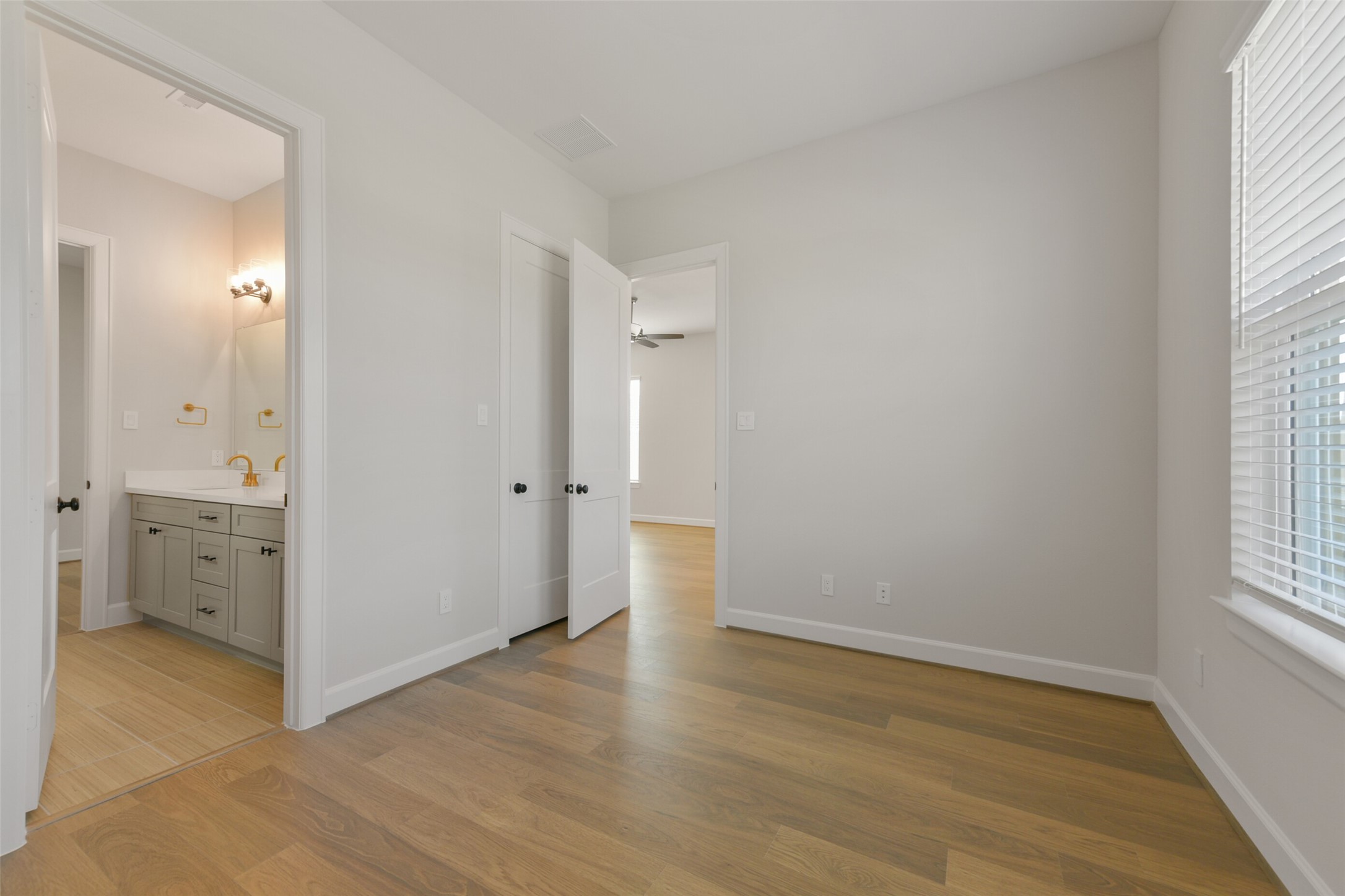 2515 S Houston Avenue Property Photo 31