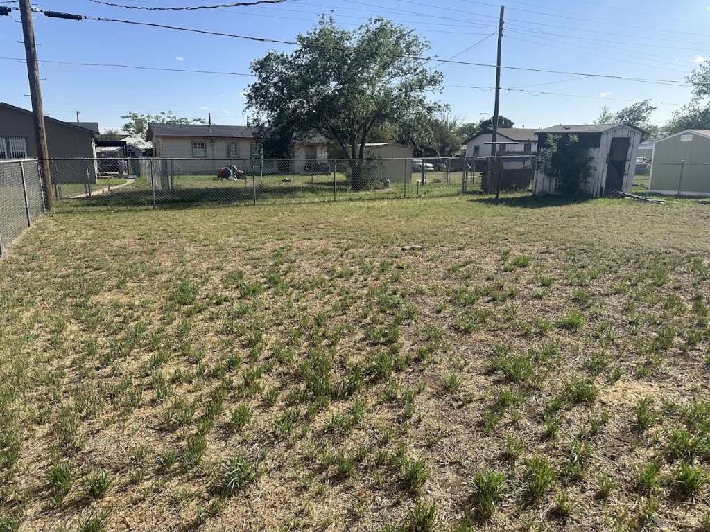 2424 E 28th Street Property Photo 11