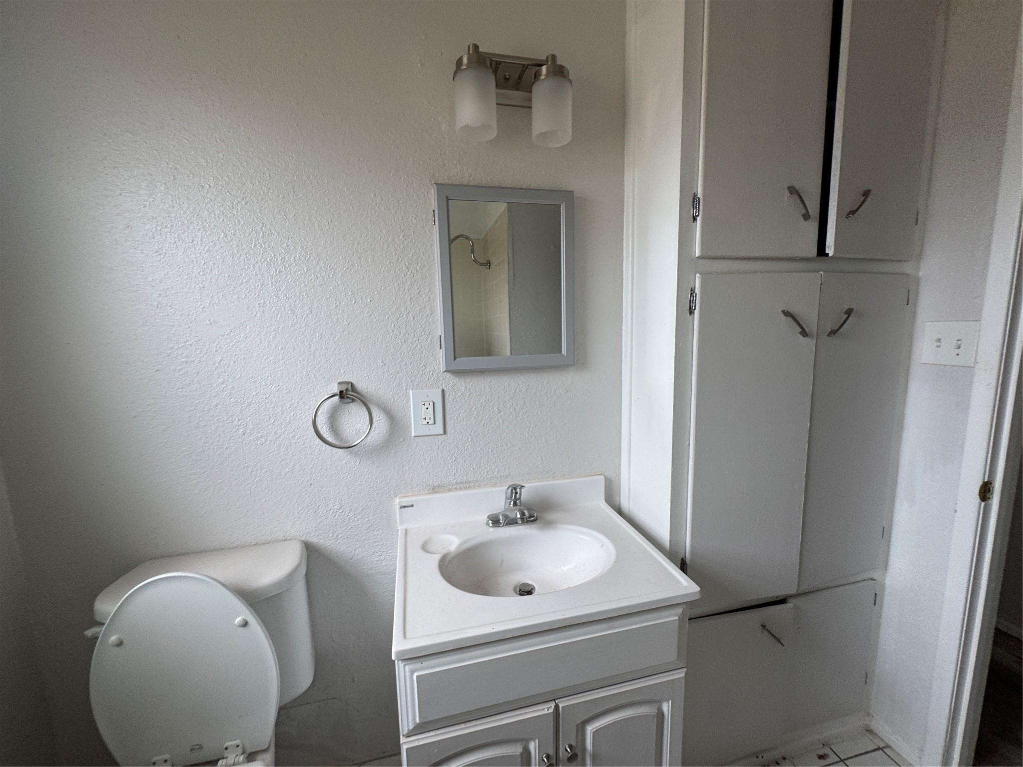 2424 E 28th Street Property Photo 11