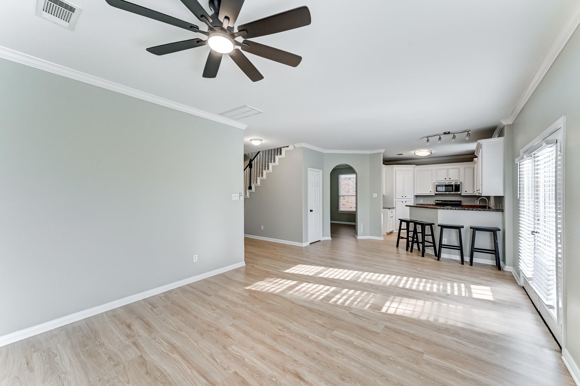 10715 Glenda Kay Drive Property Photo 13