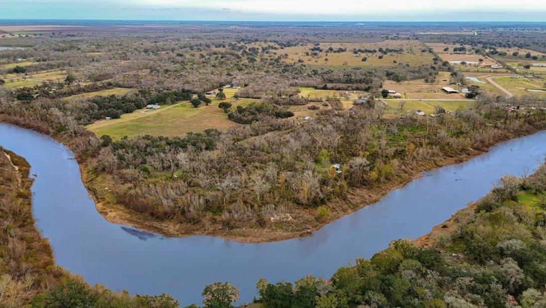 000 County Road 42, Rosharon Tx 77583 Property Photo 4