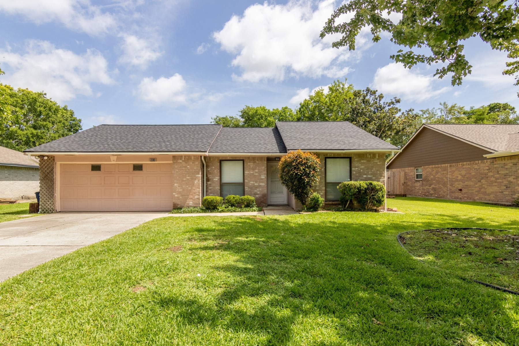 5910 High Meadow Street Property Photo 1