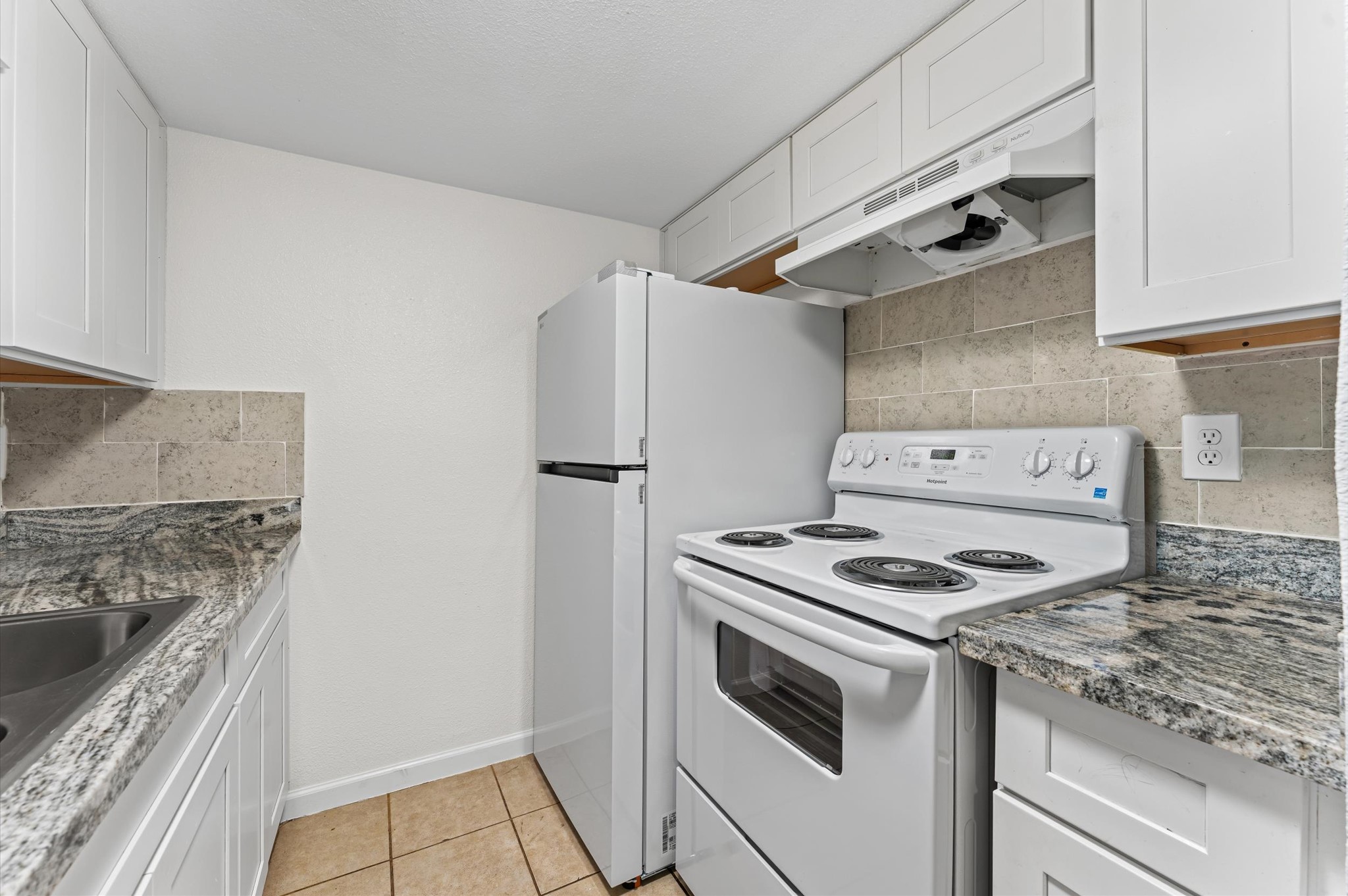 6161 Reims Road 1012 Property Photo 6