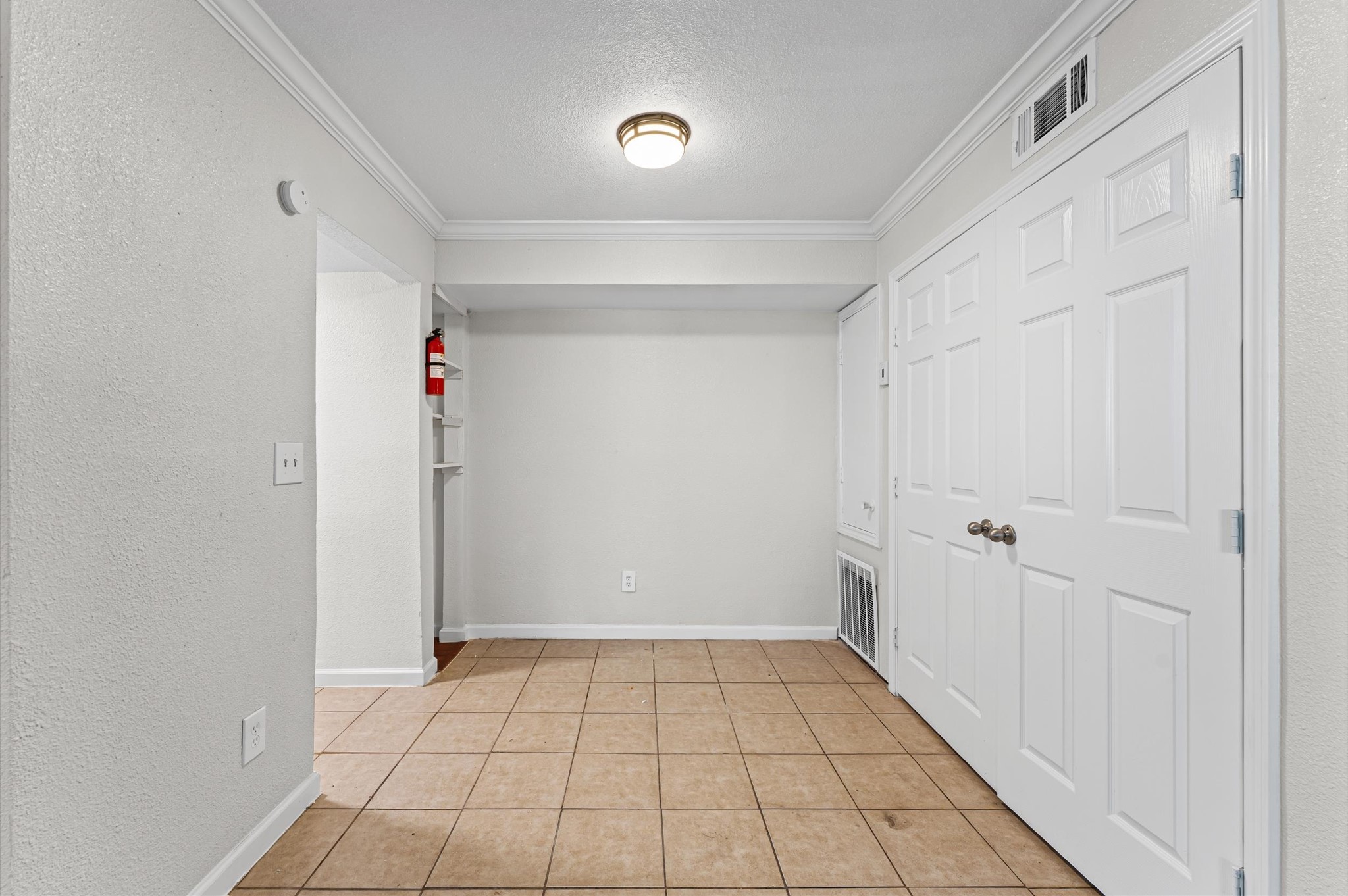 6161 Reims Road 1012 Property Photo 8