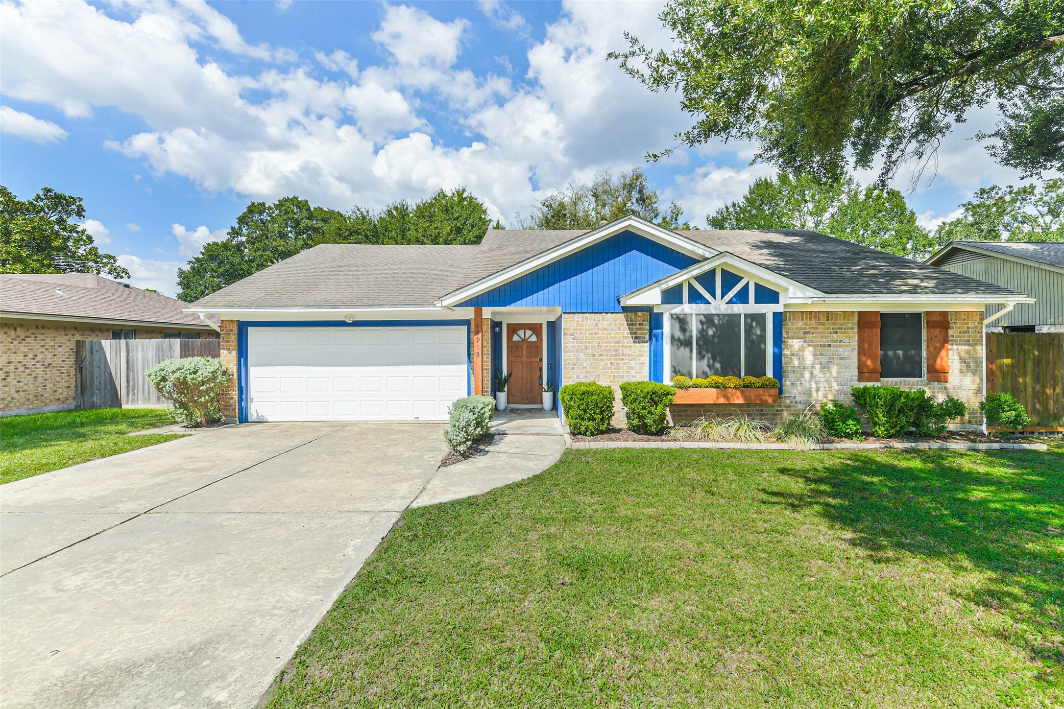 12918 Foxburo Drive Property Photo 1