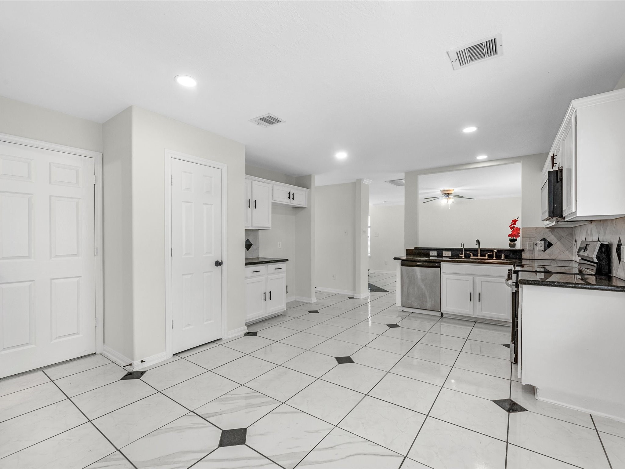 15118 Gaines Meadow Court Property Photo 6
