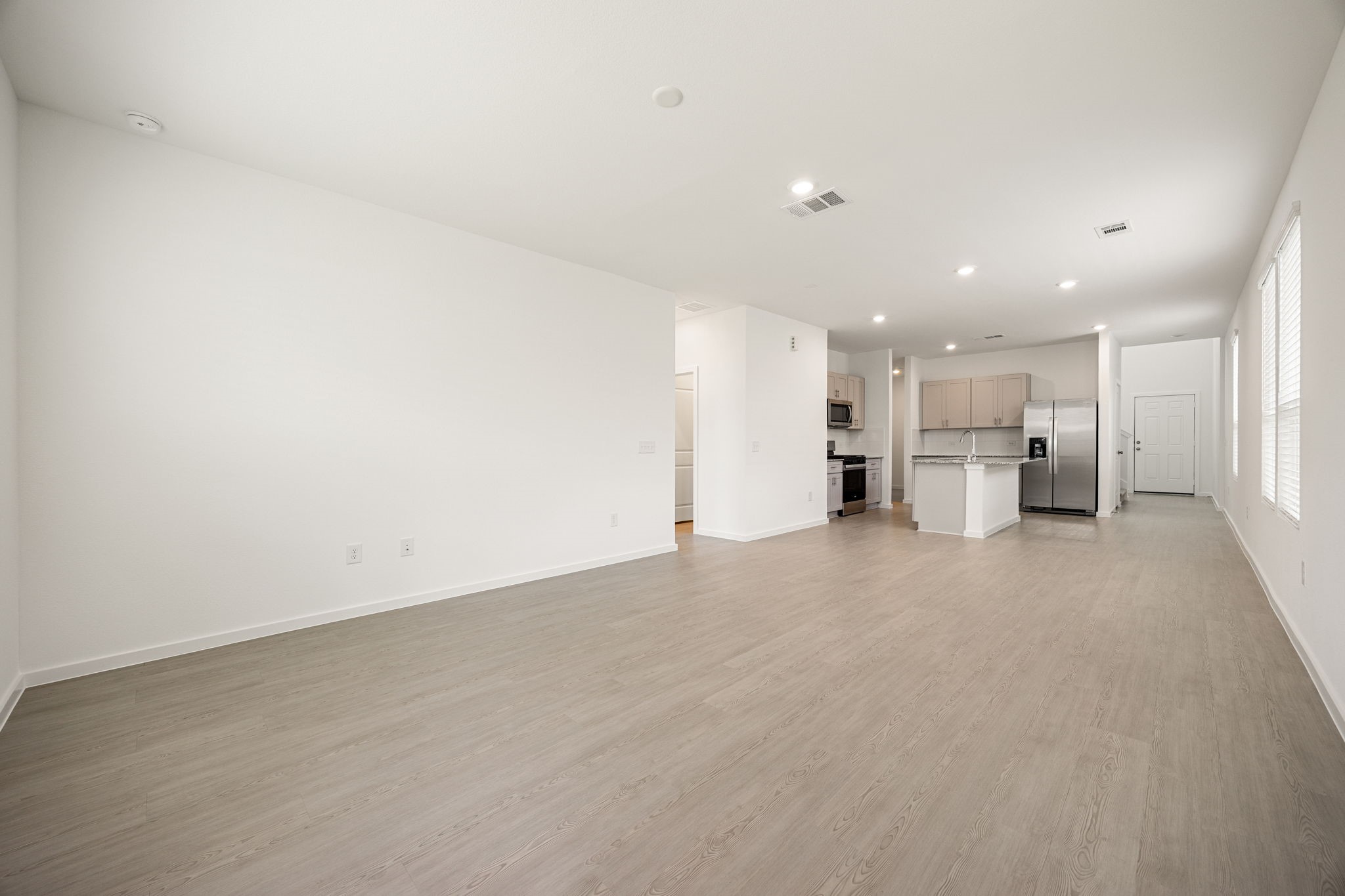 26270 Arrowleaf Property Photo 5