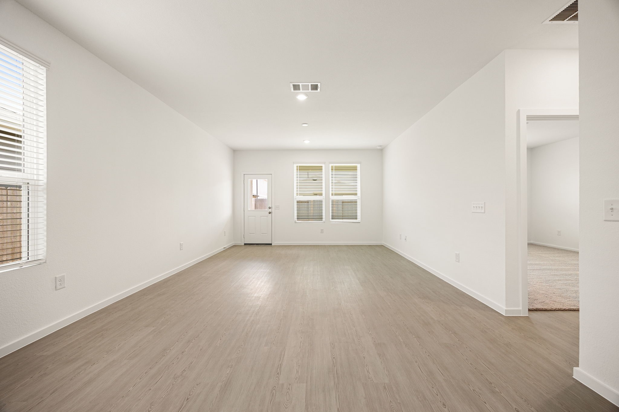 26270 Arrowleaf Property Photo 6
