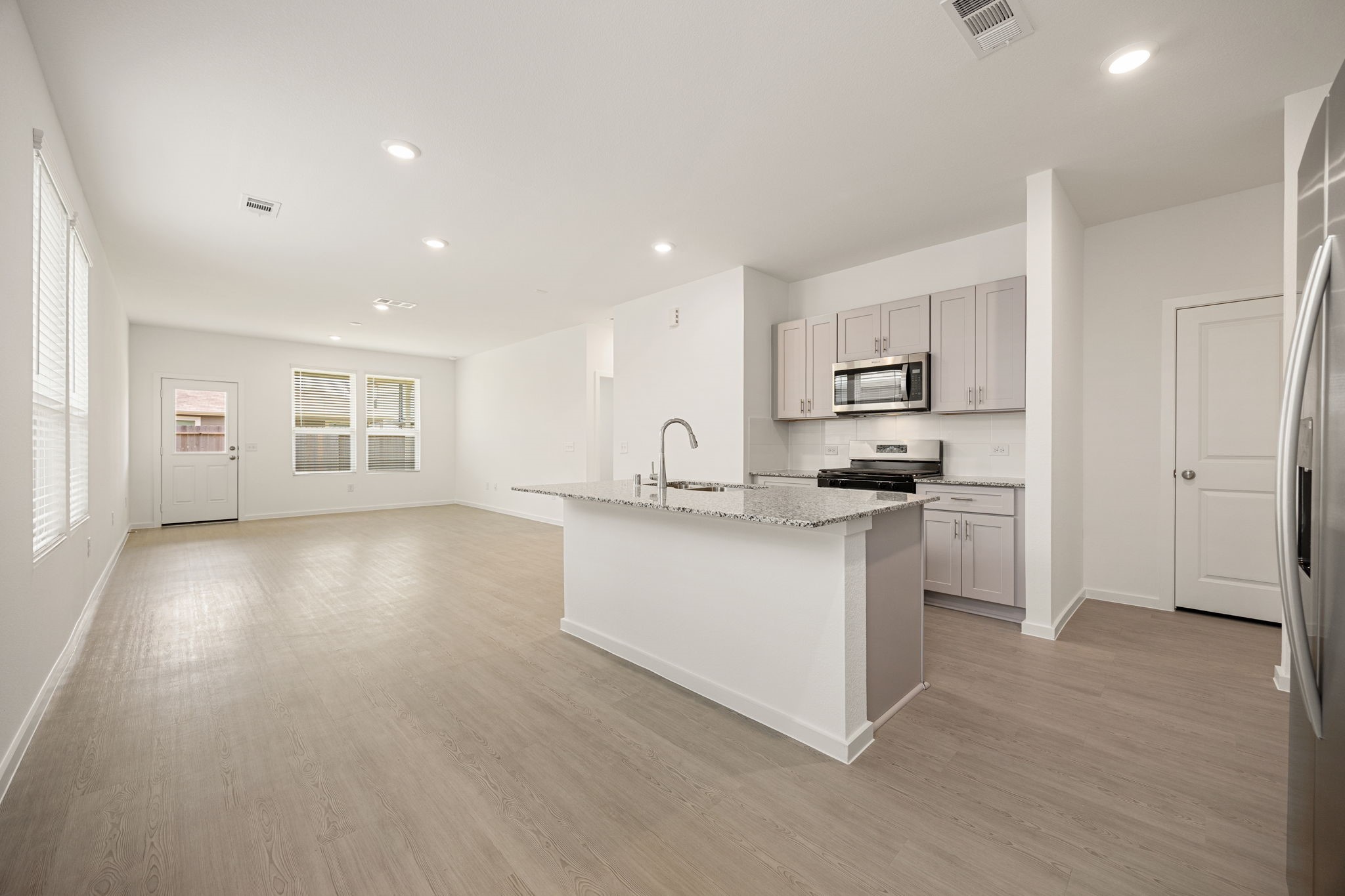 26270 Arrowleaf Property Photo 10