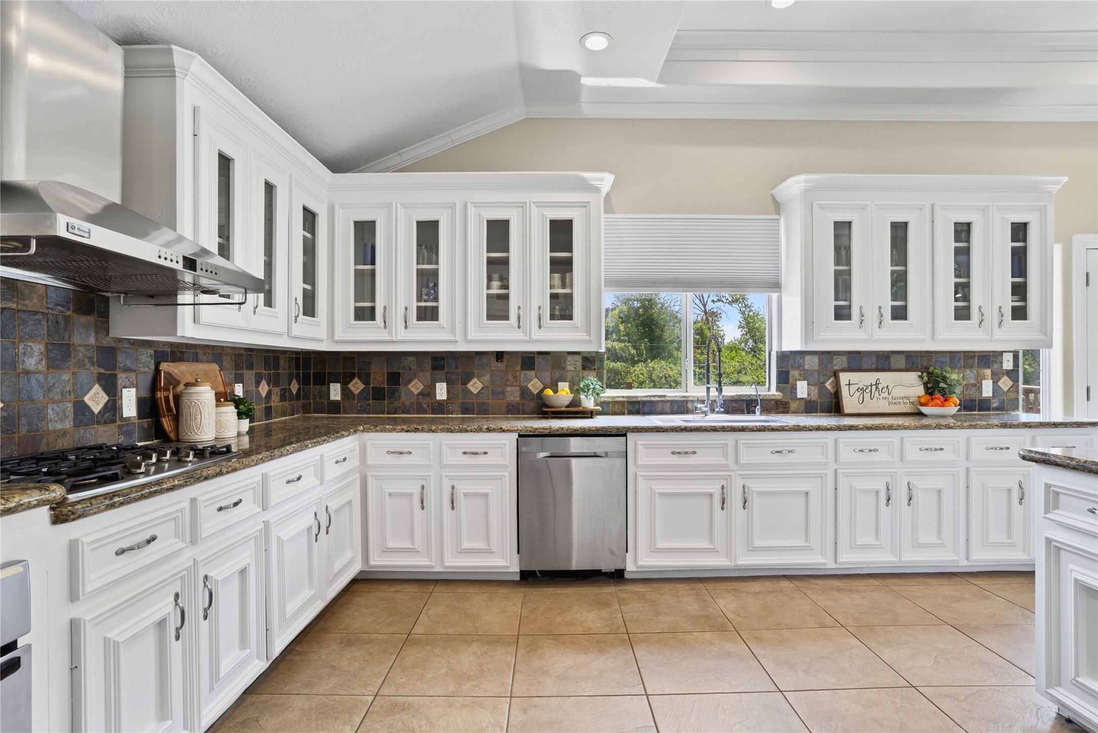 2112 Peppermill Road Property Photo 10