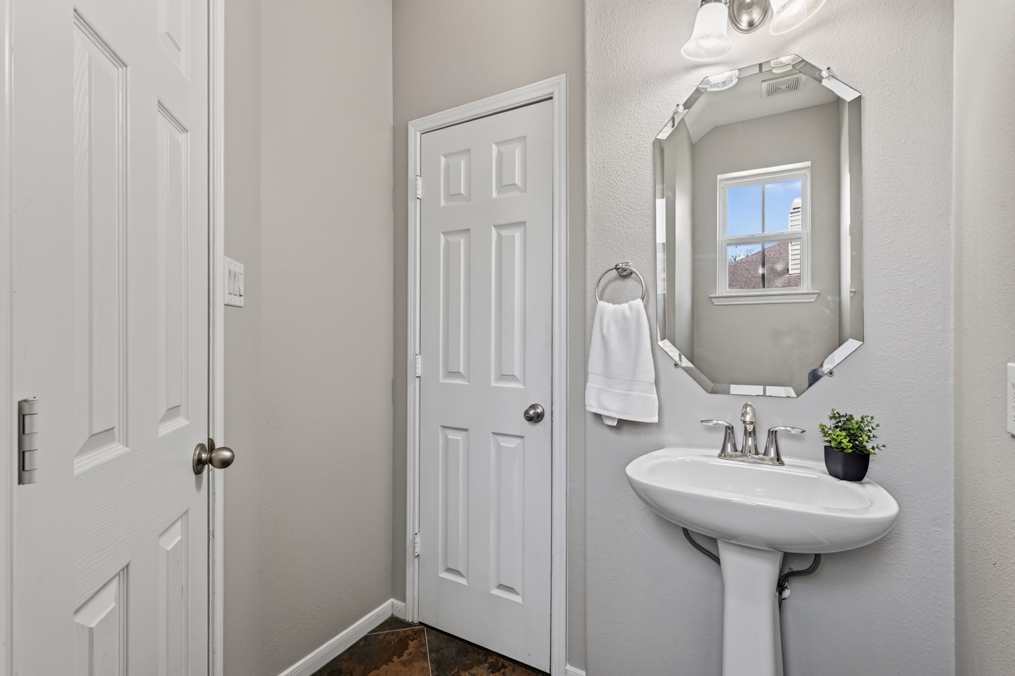 18111 Williams Elm Drive Property Photo 10